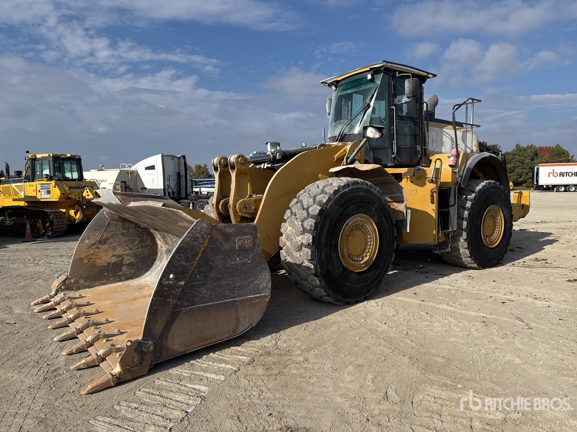 Aspect général with Image, coin avant gauche