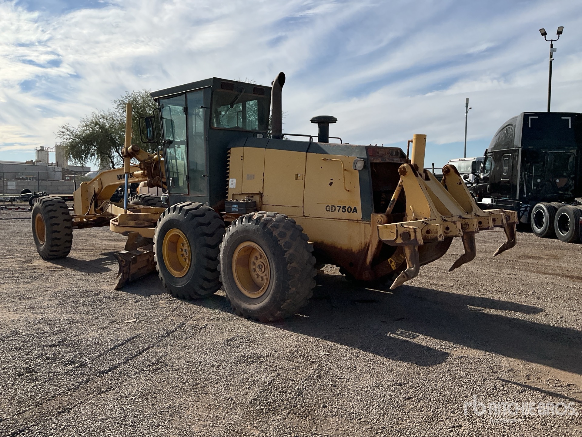 General Appearance with Imagen: esquina trasera izquierda