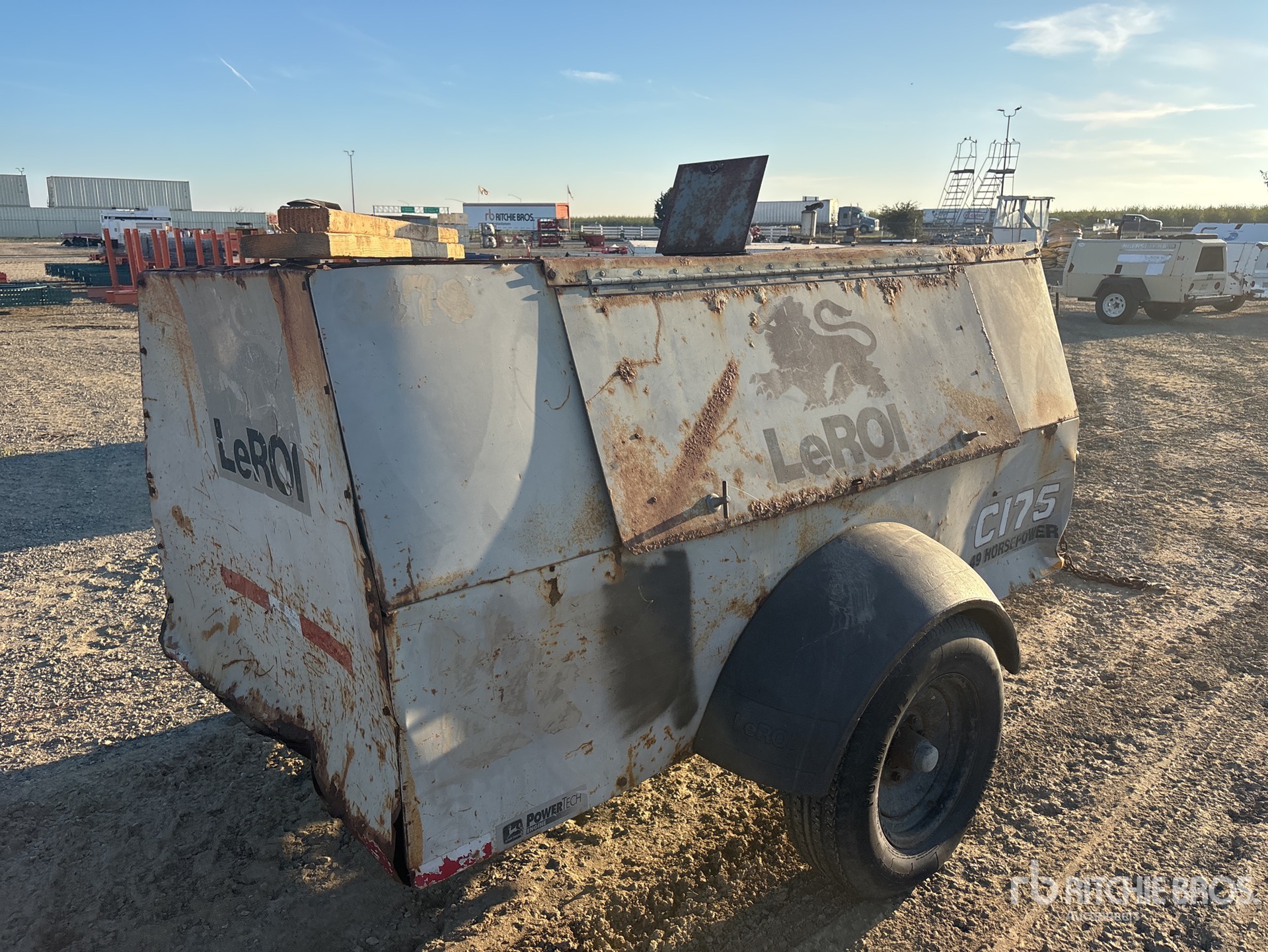 General Appearance with Picture, Right Rear Corner