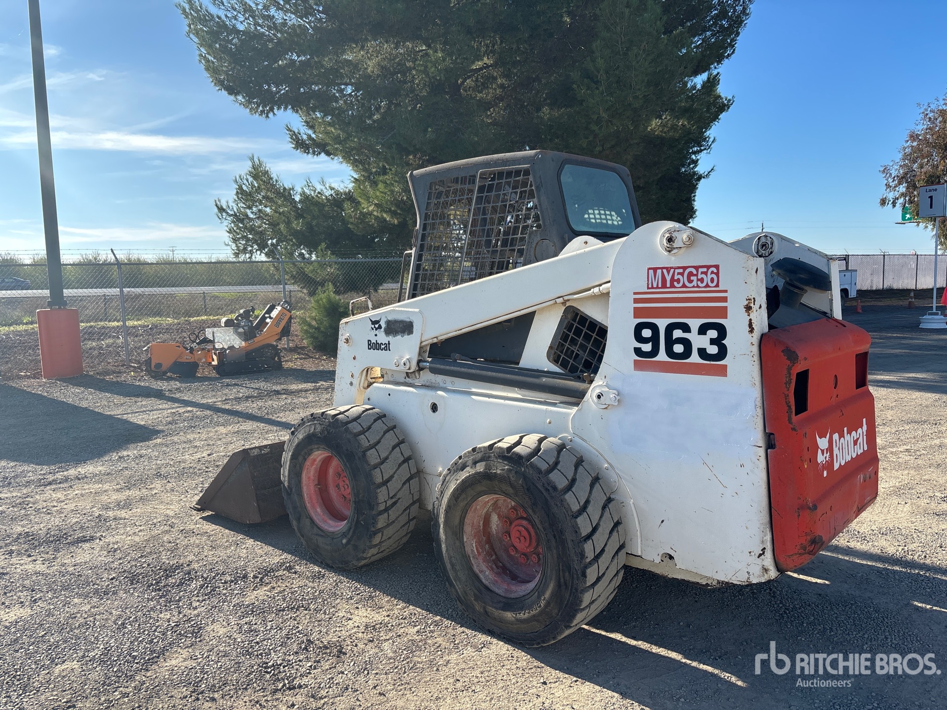 General Appearance with Picture, Left Rear Corner