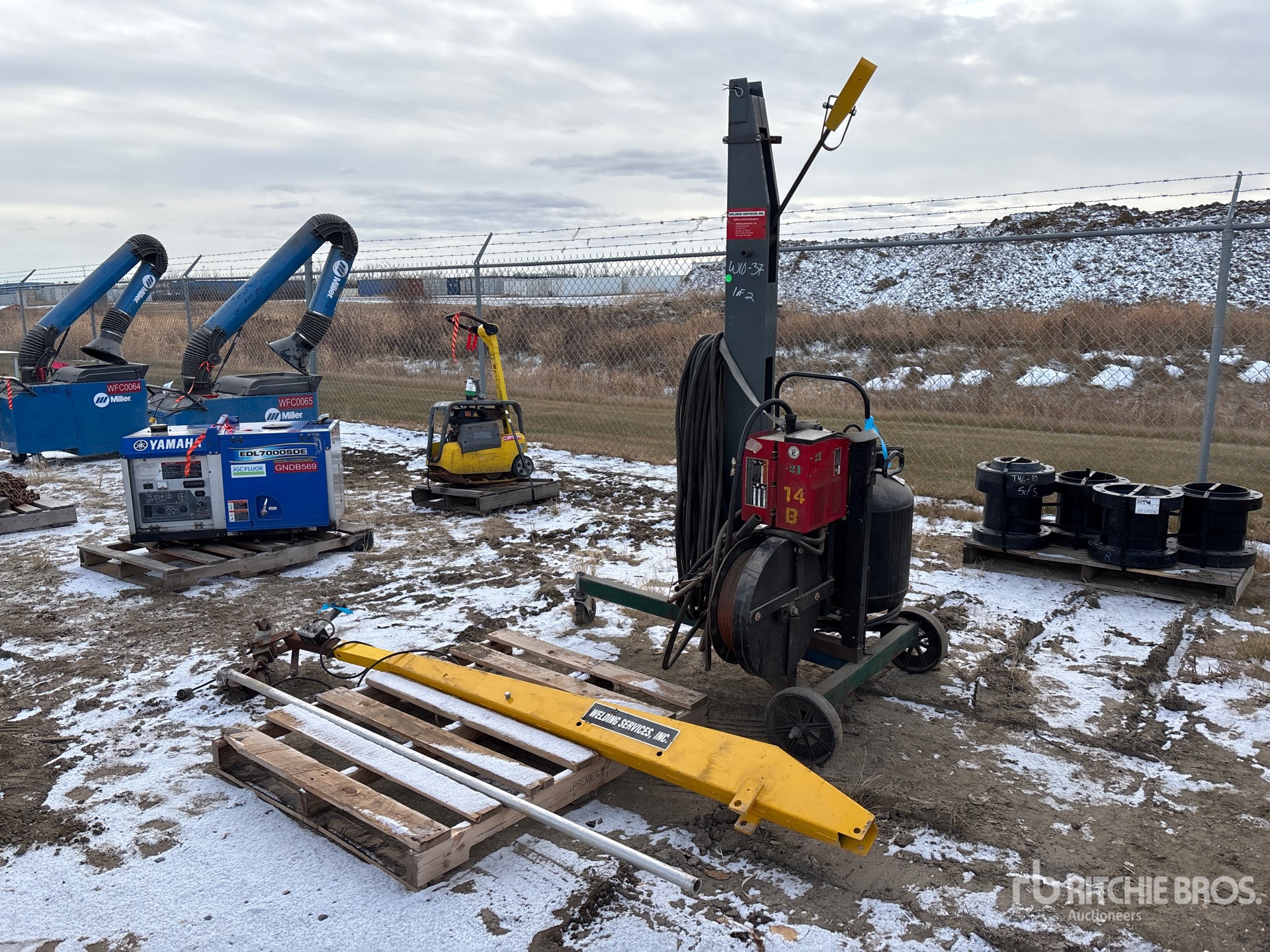 General Appearance with Foto, angolo anteriore sinistro