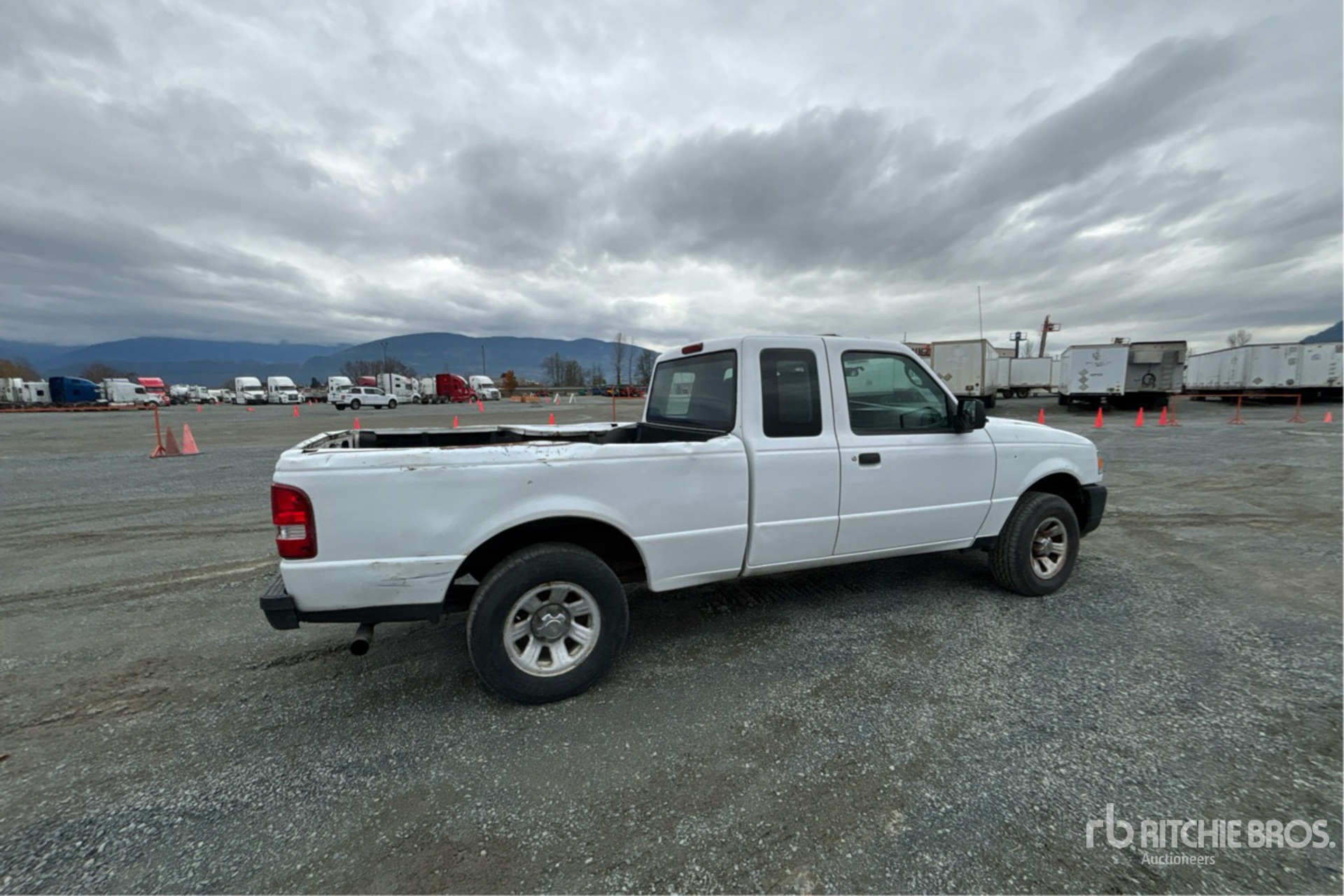 General Appearance with Imagen: esquina trasera derecha