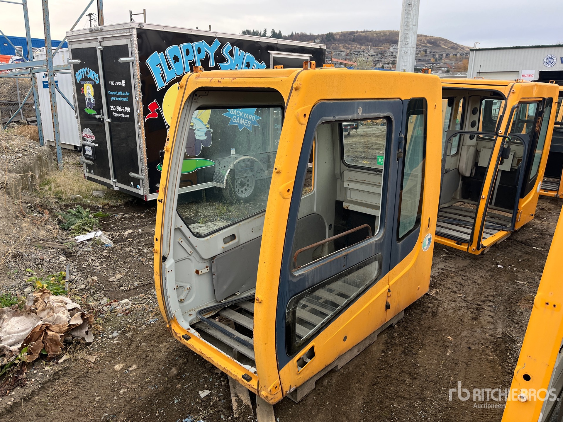 General Appearance with Bild, Ecke hinten rechts