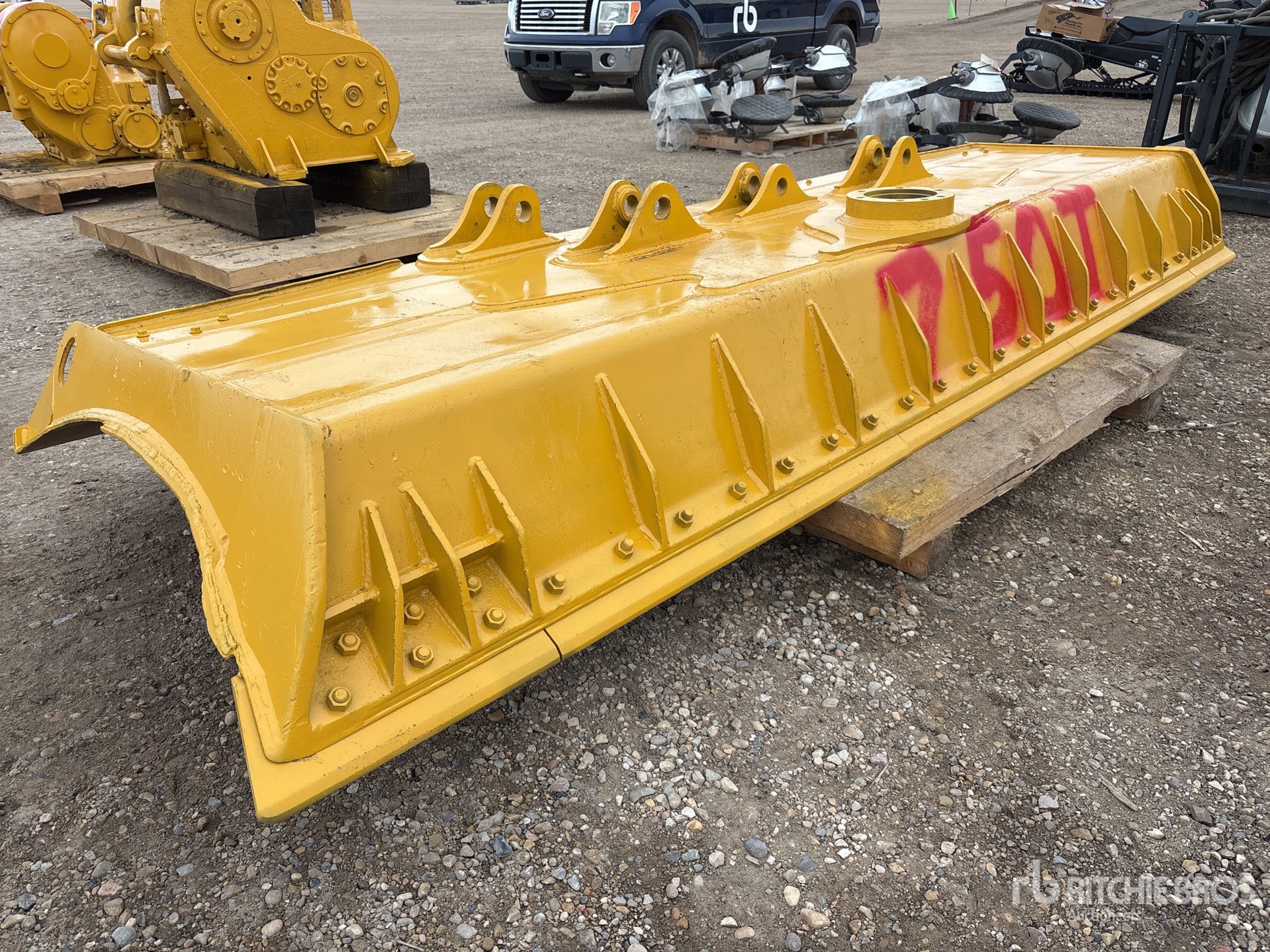 General Appearance with Bild, Ecke hinten links