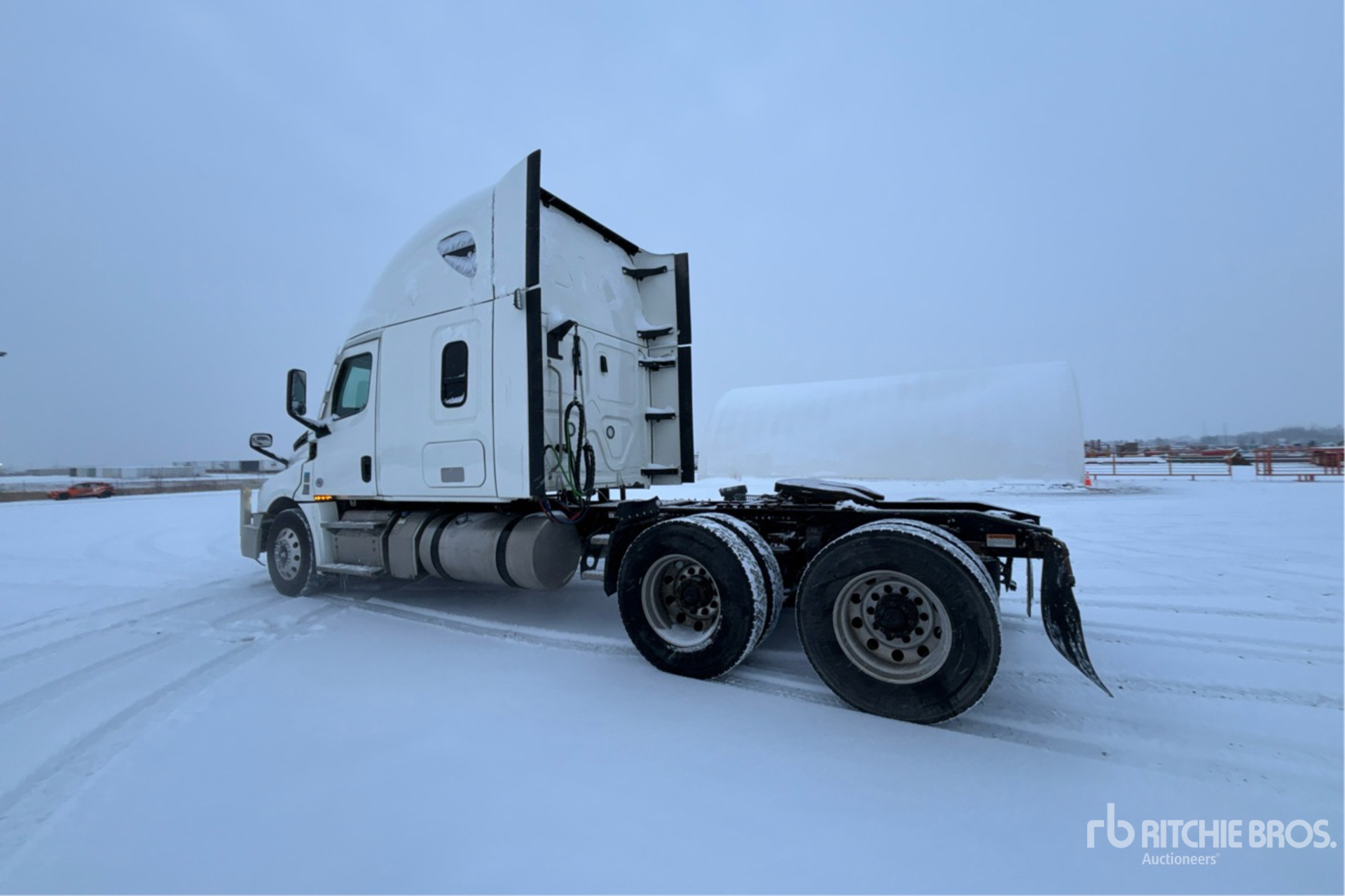 General Appearance with Bild, Ecke hinten links