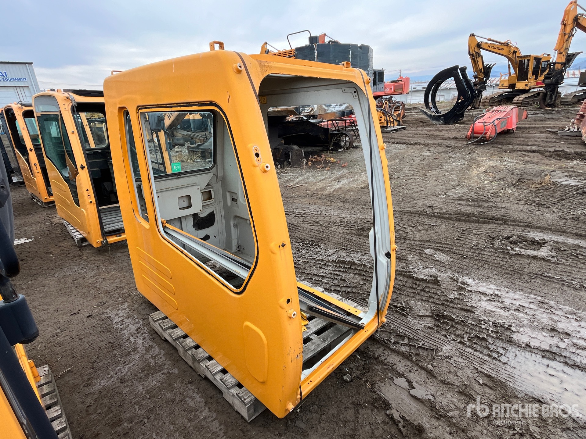 General Appearance with Bild, Ecke hinten links