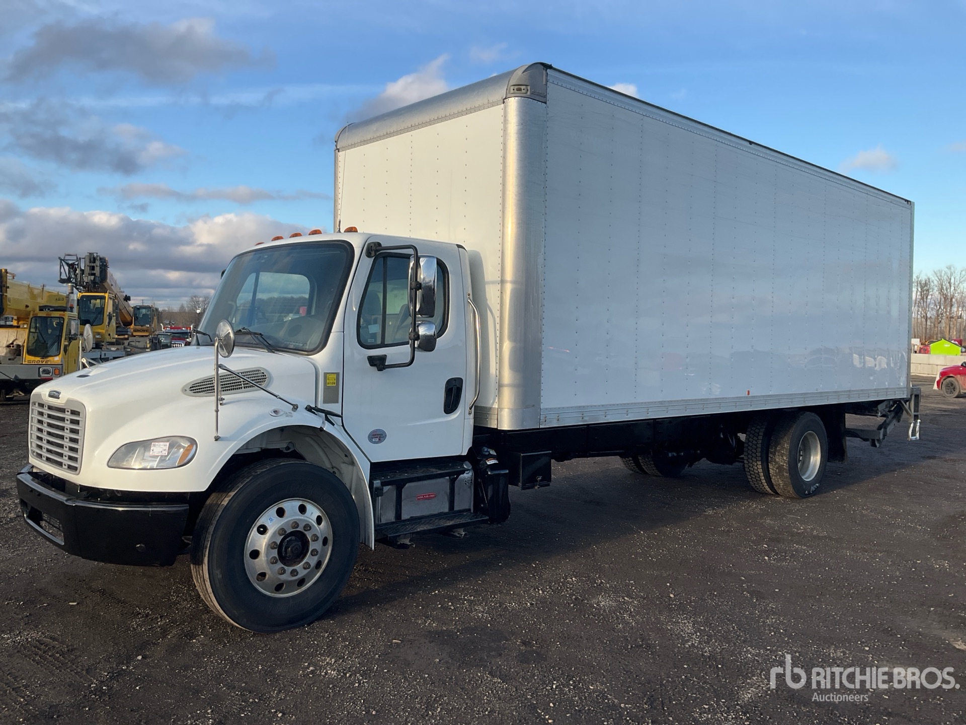 General Appearance with Bild, Ecke vorne links