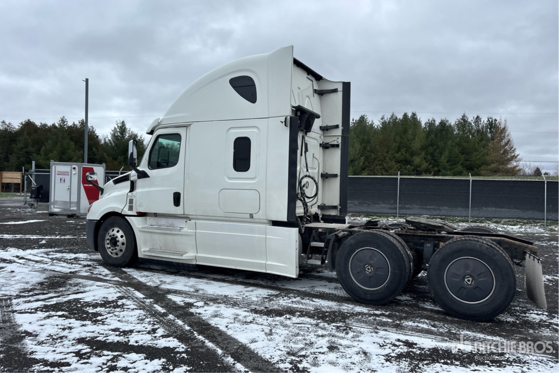 Aspect général with Image, coin arrière gauche