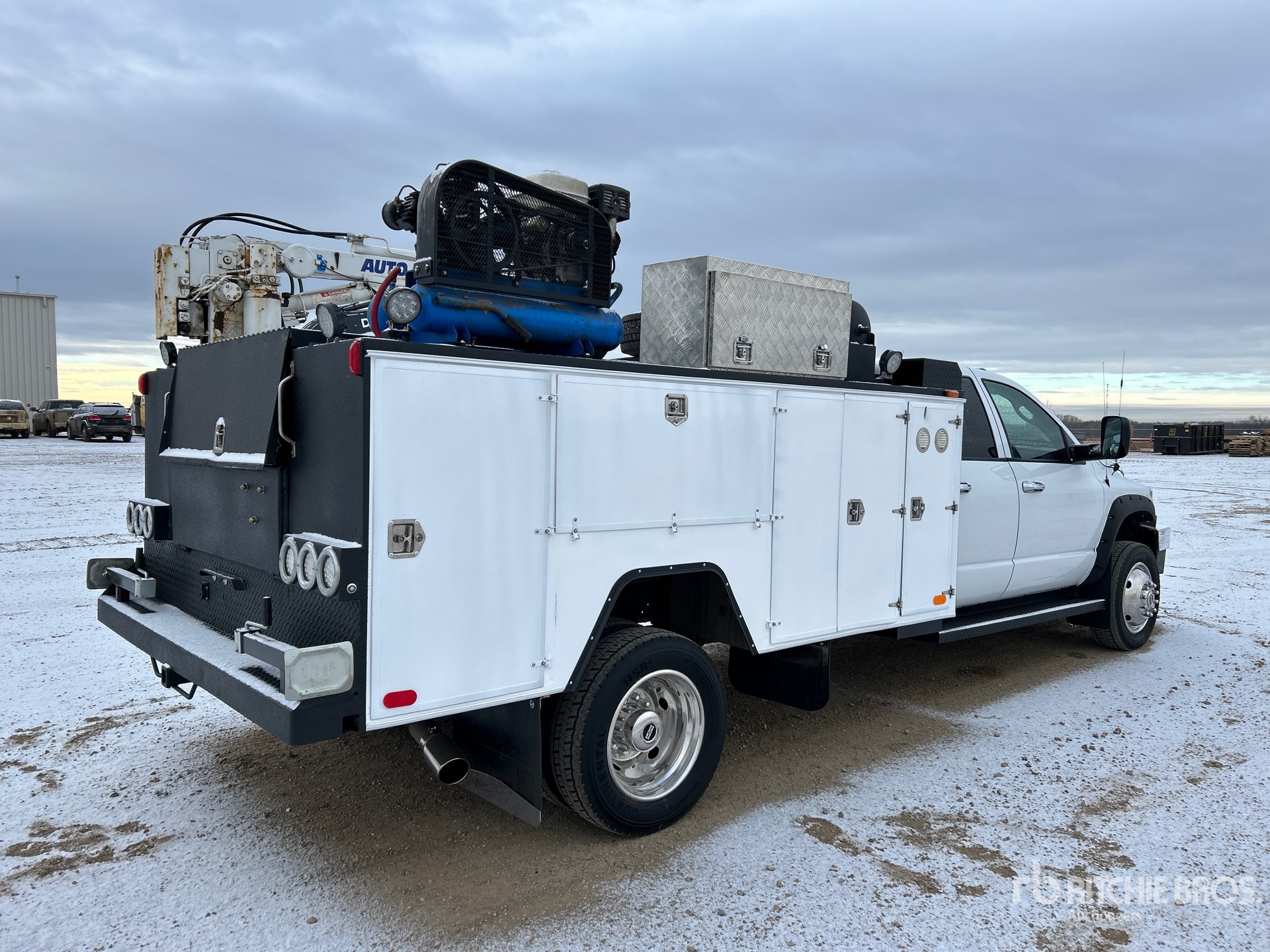 General Appearance with Bild, Ecke hinten rechts