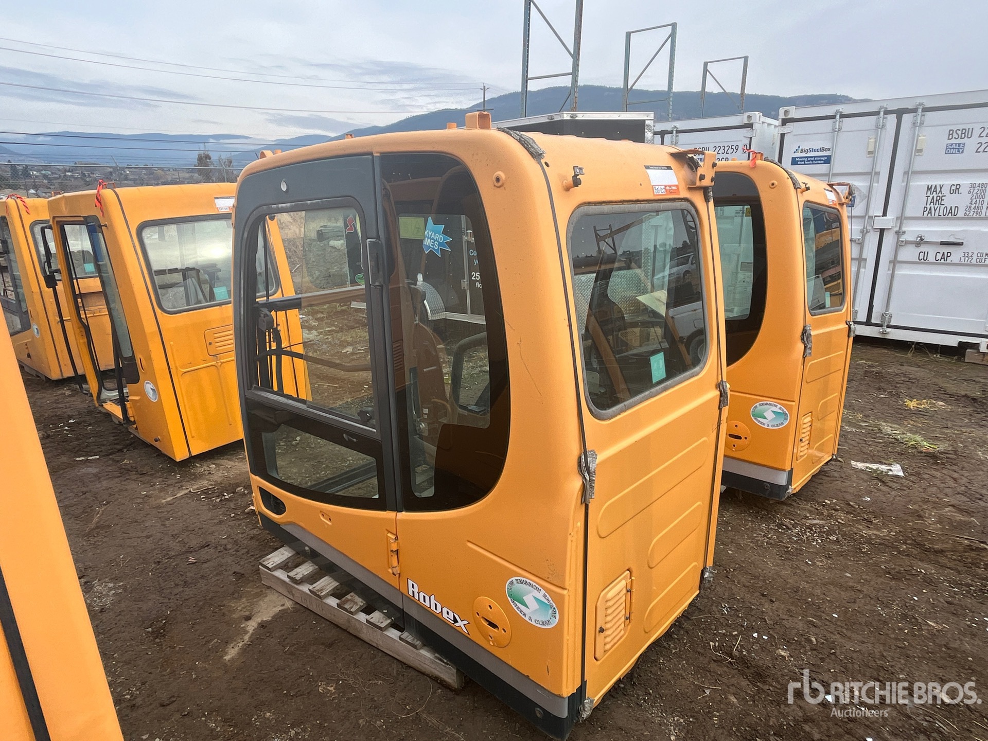 General Appearance with Bild, Ecke vorne rechts