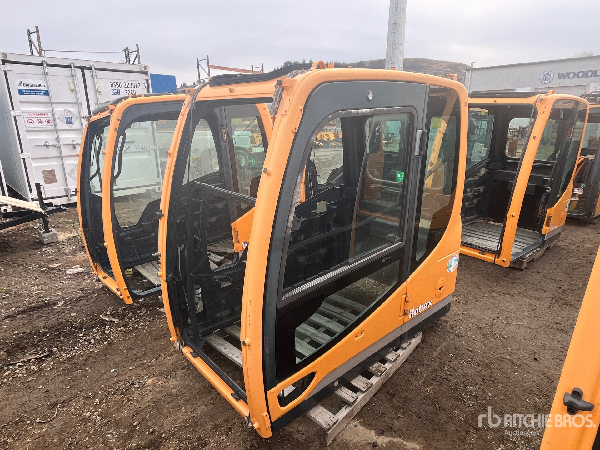 General Appearance with Bild, Ecke hinten rechts