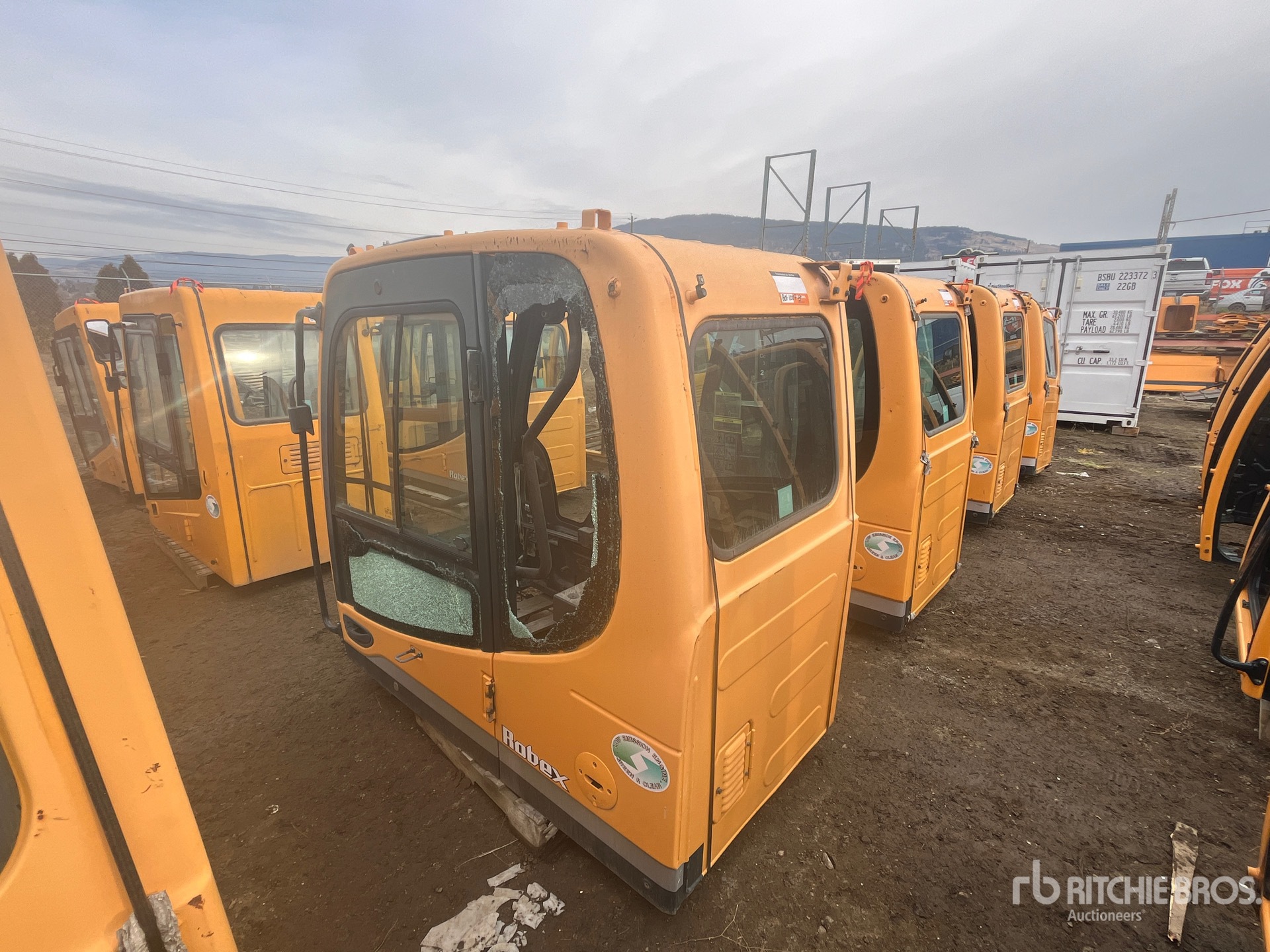 General Appearance with Bild, Ecke hinten links