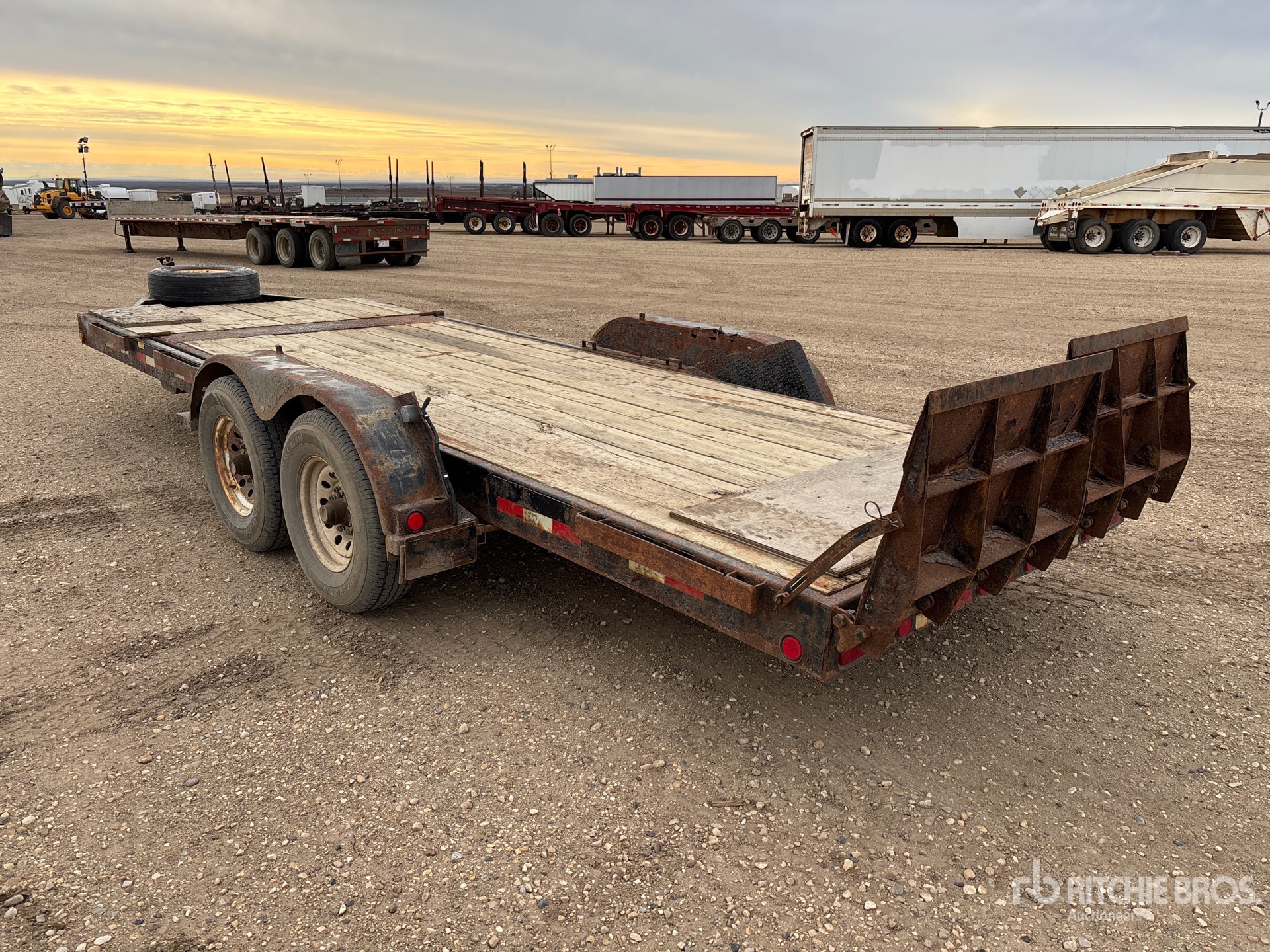 General Appearance with Bild, Ecke hinten links