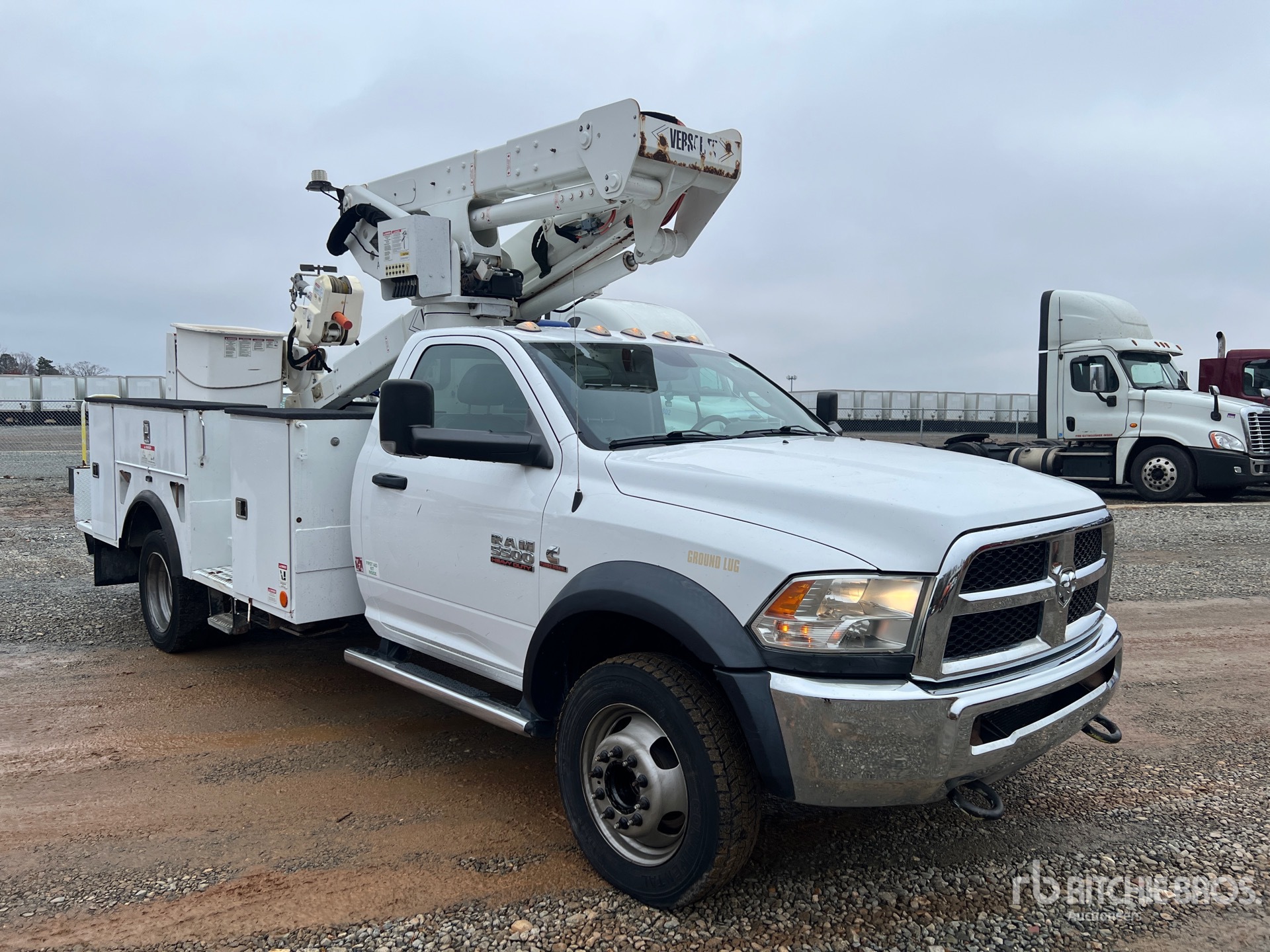 Aspect général with Image, coin avant droit