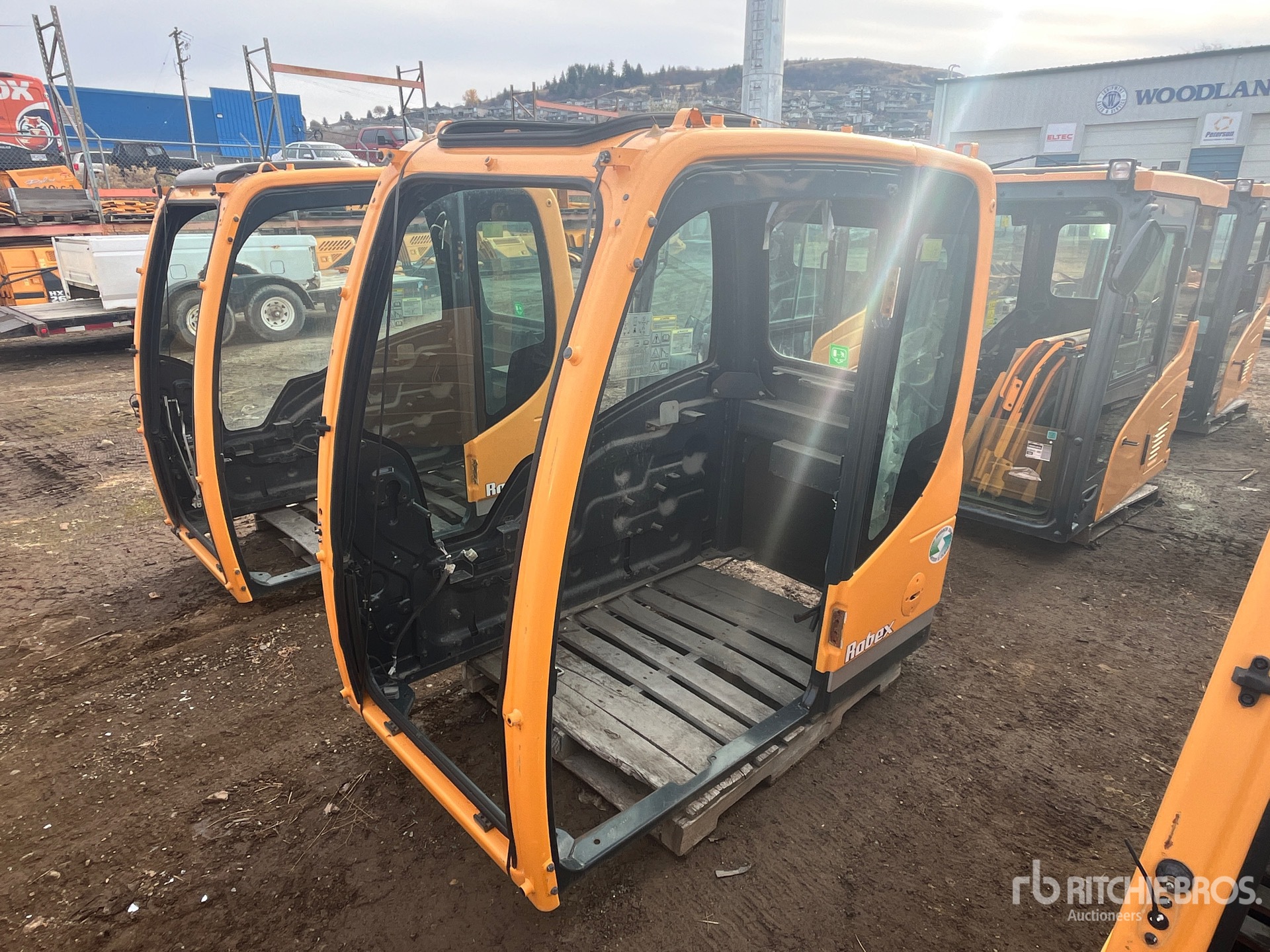 General Appearance with Bild, Ecke hinten rechts