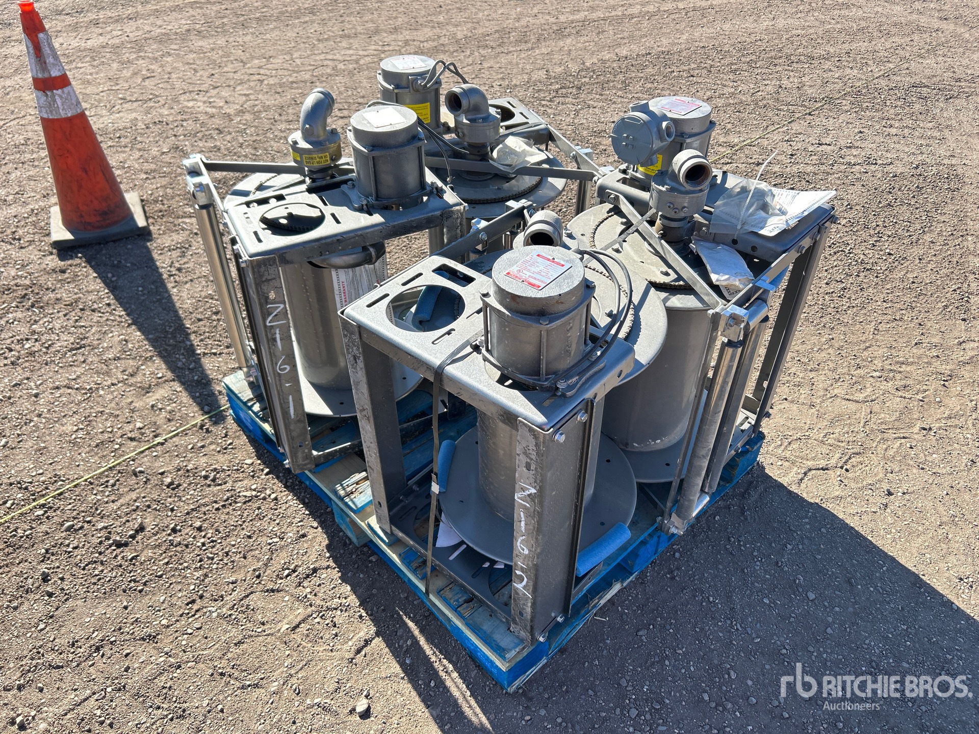 General Appearance with Foto, angolo posteriore sinistro