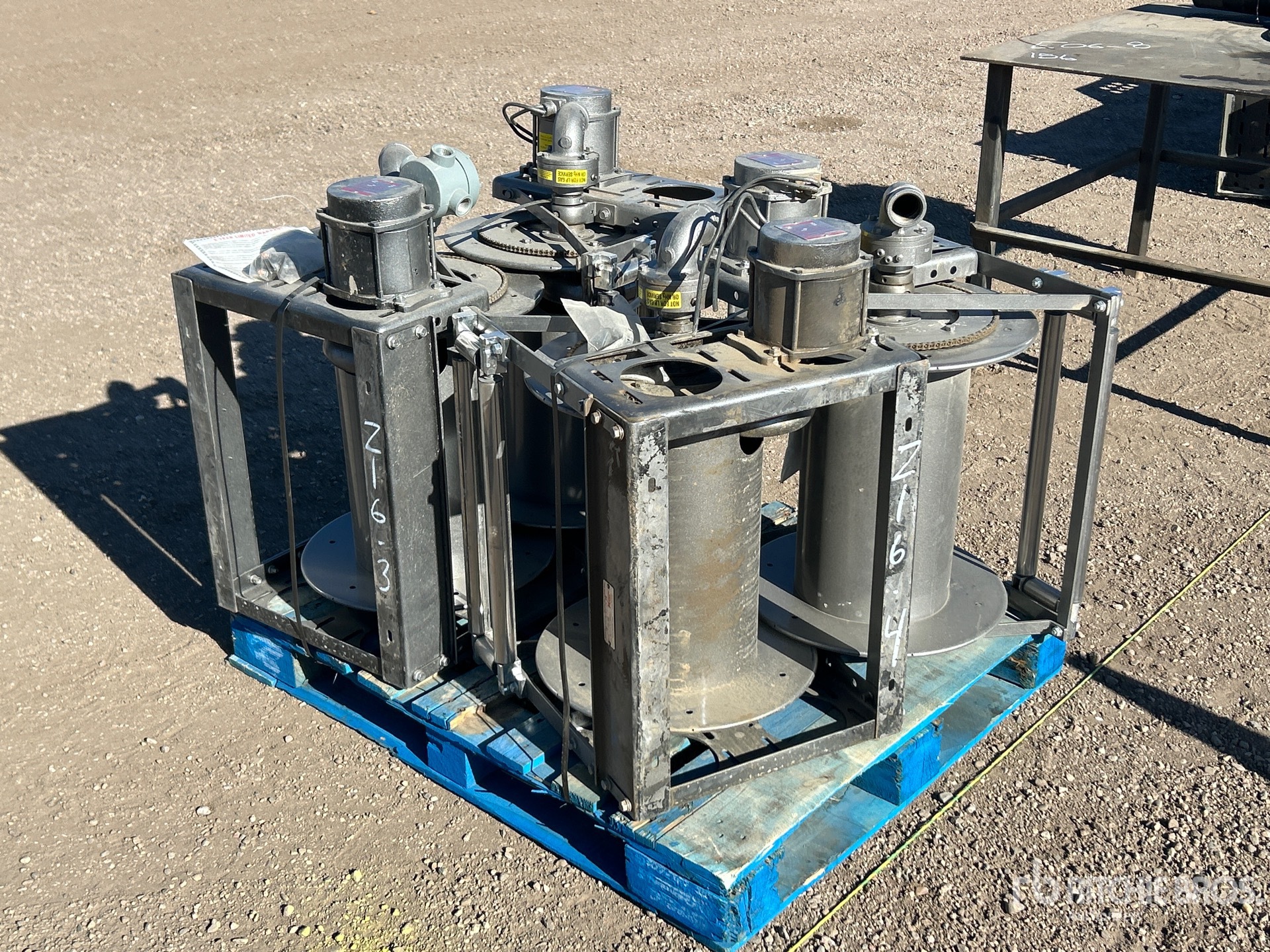 General Appearance with Foto, angolo anteriore destro