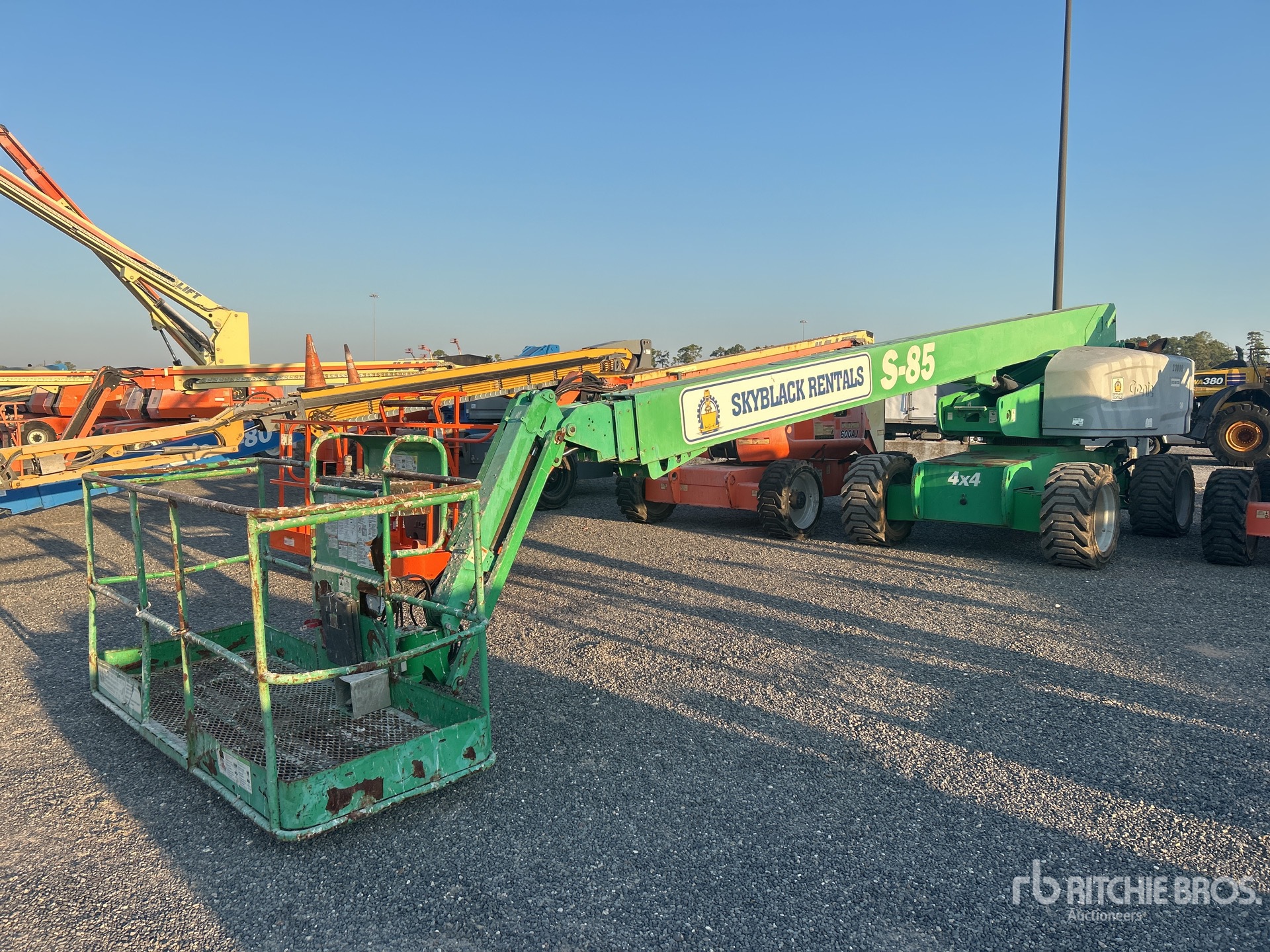 Aspect général with Image, coin avant gauche