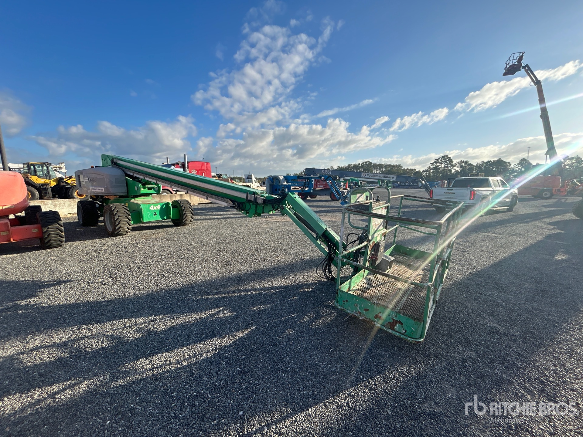 General Appearance with Picture, Right Front Corner