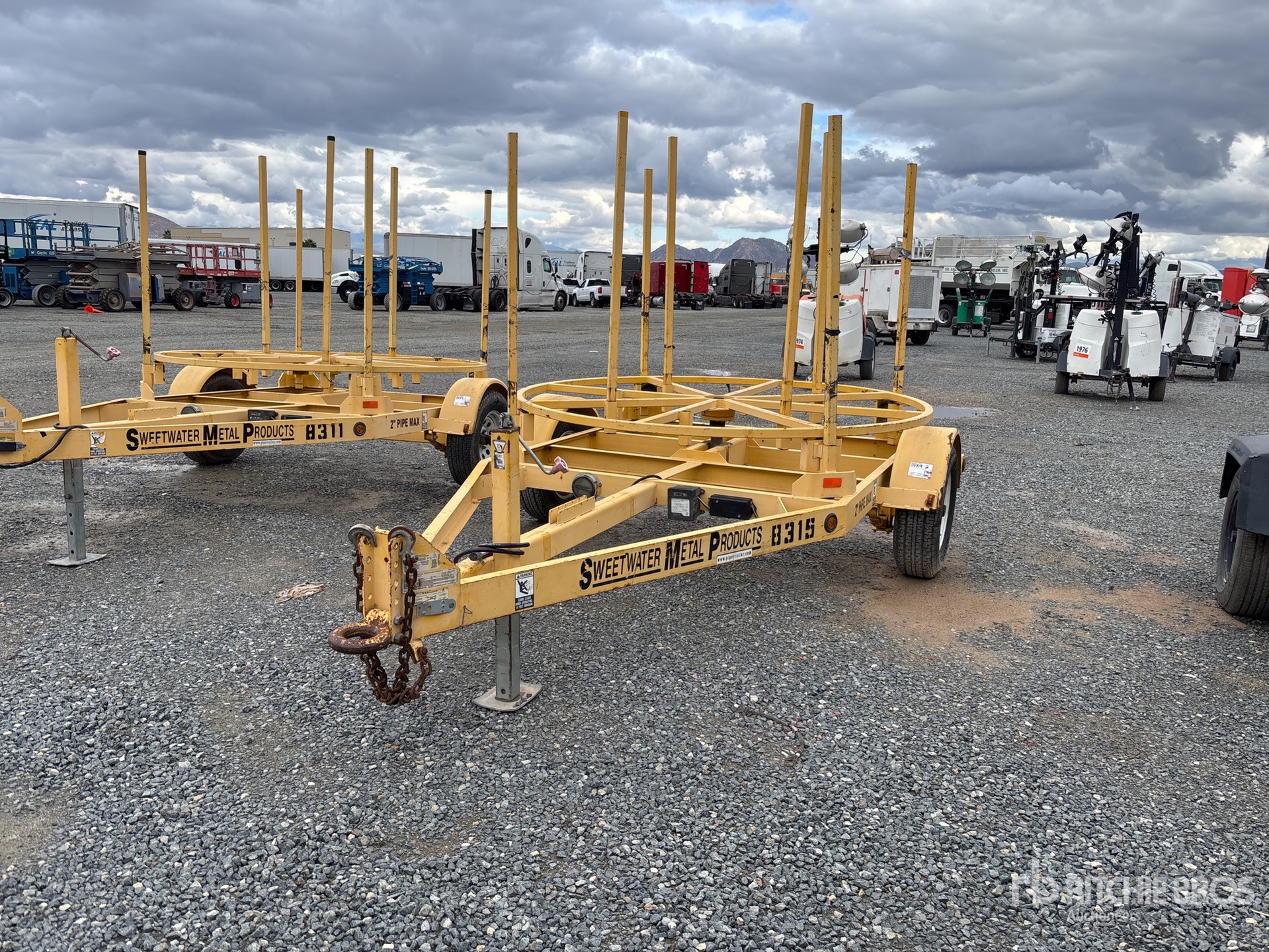 General Appearance with Picture, Left Front Corner