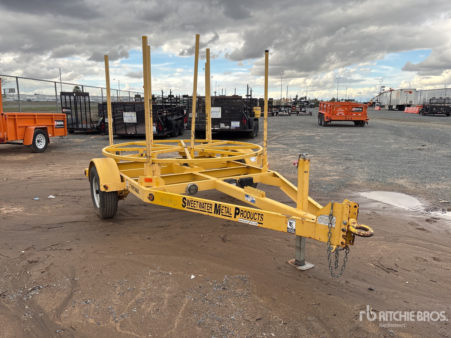 General Appearance with Picture, Right Front Corner