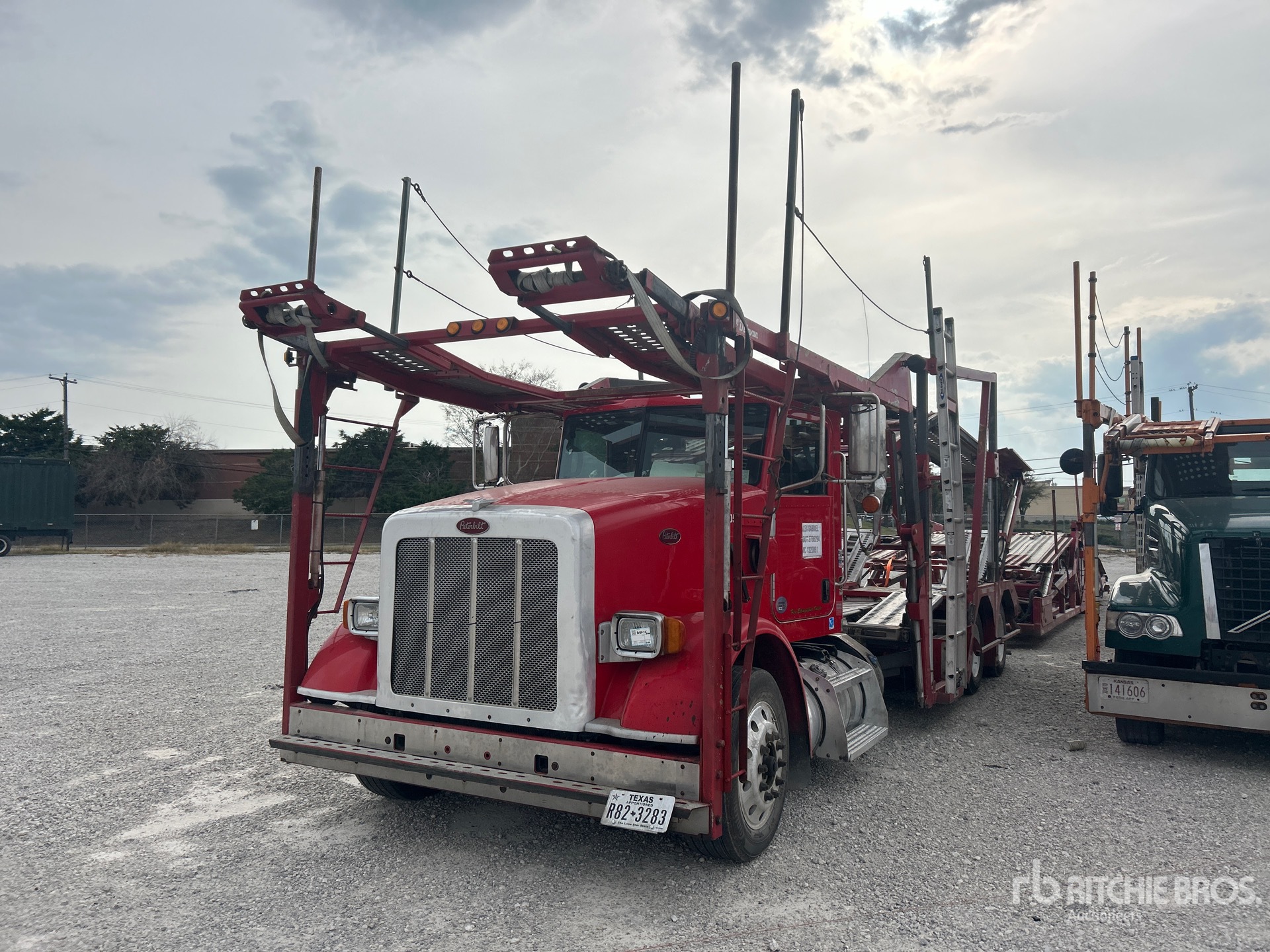 General Appearance with Featured Photo