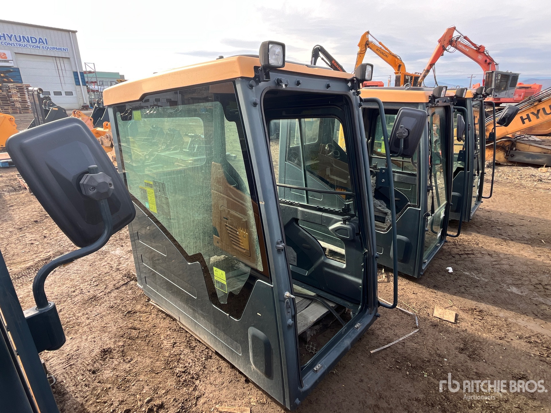 General Appearance with Bild, Ecke hinten links