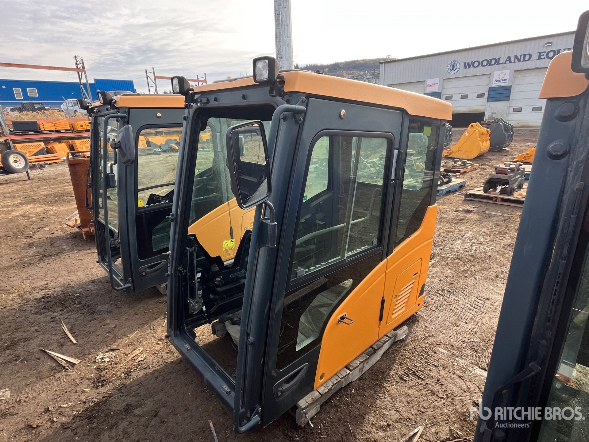 General Appearance with Bild, Ecke hinten rechts