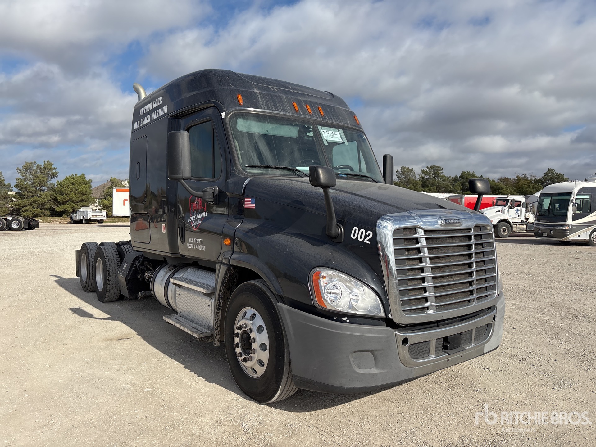 General Appearance with Picture, Right Front Corner