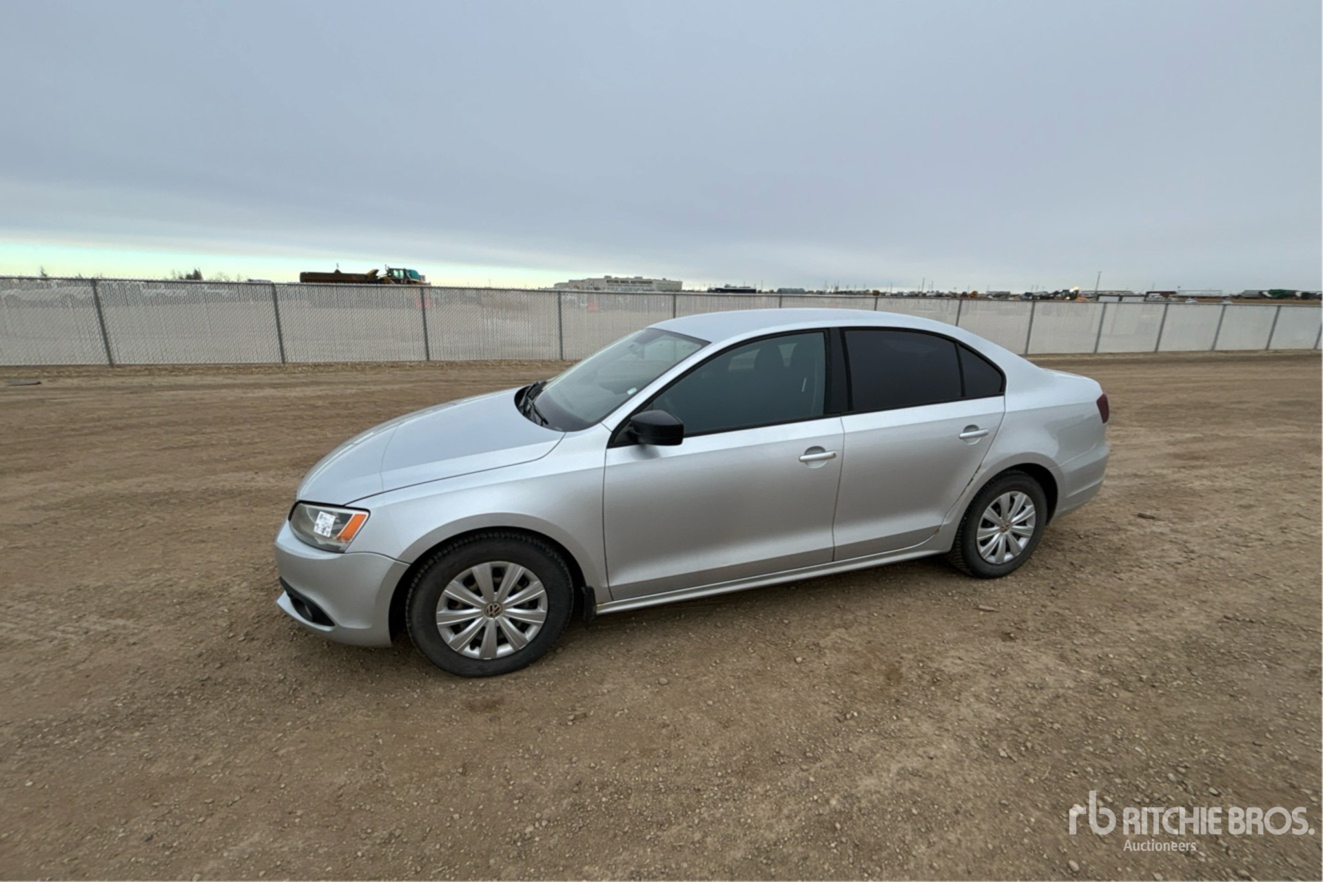 General Appearance with Foto, angolo anteriore sinistro