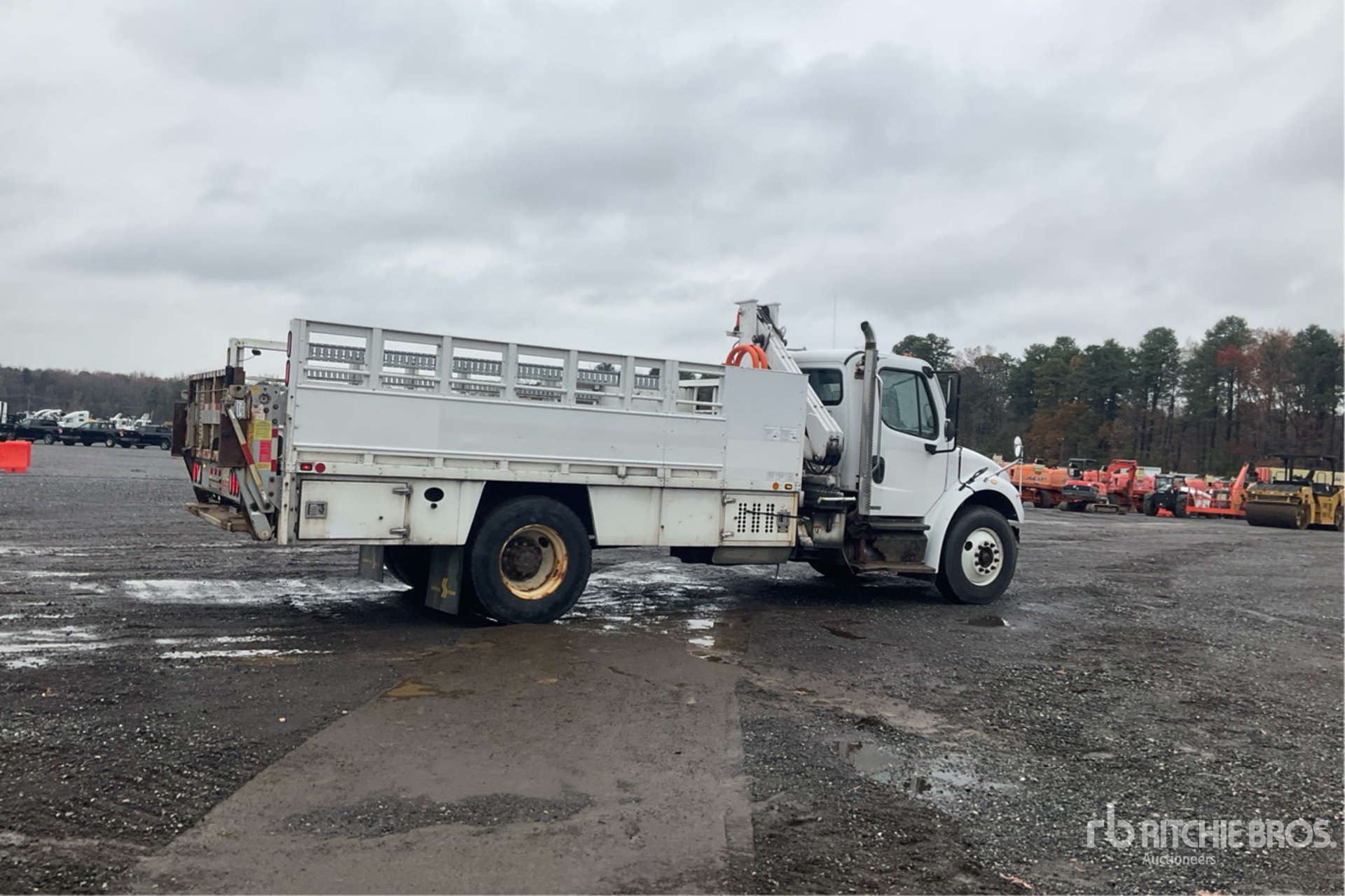 General Appearance with Bild, Ecke hinten rechts