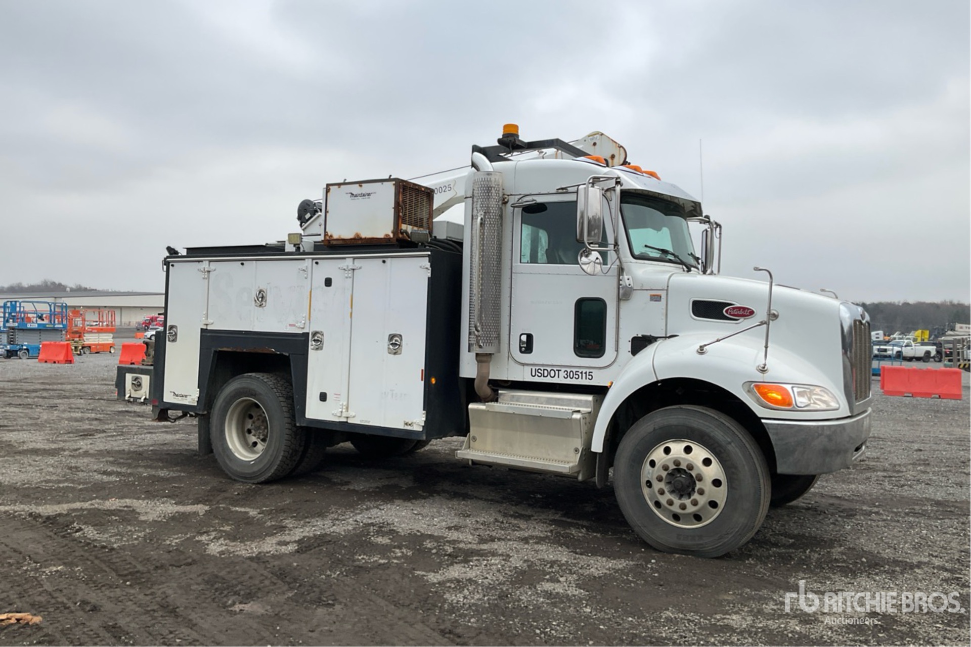 General Appearance with Picture, Right Front Corner