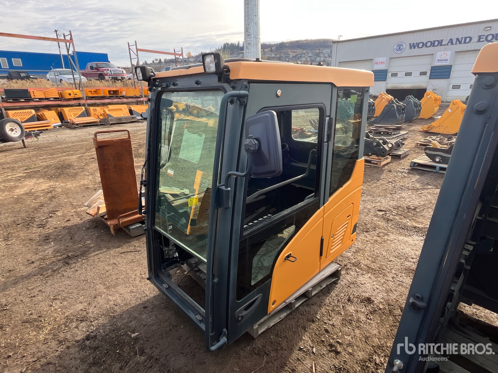 General Appearance with Bild, Ecke hinten rechts