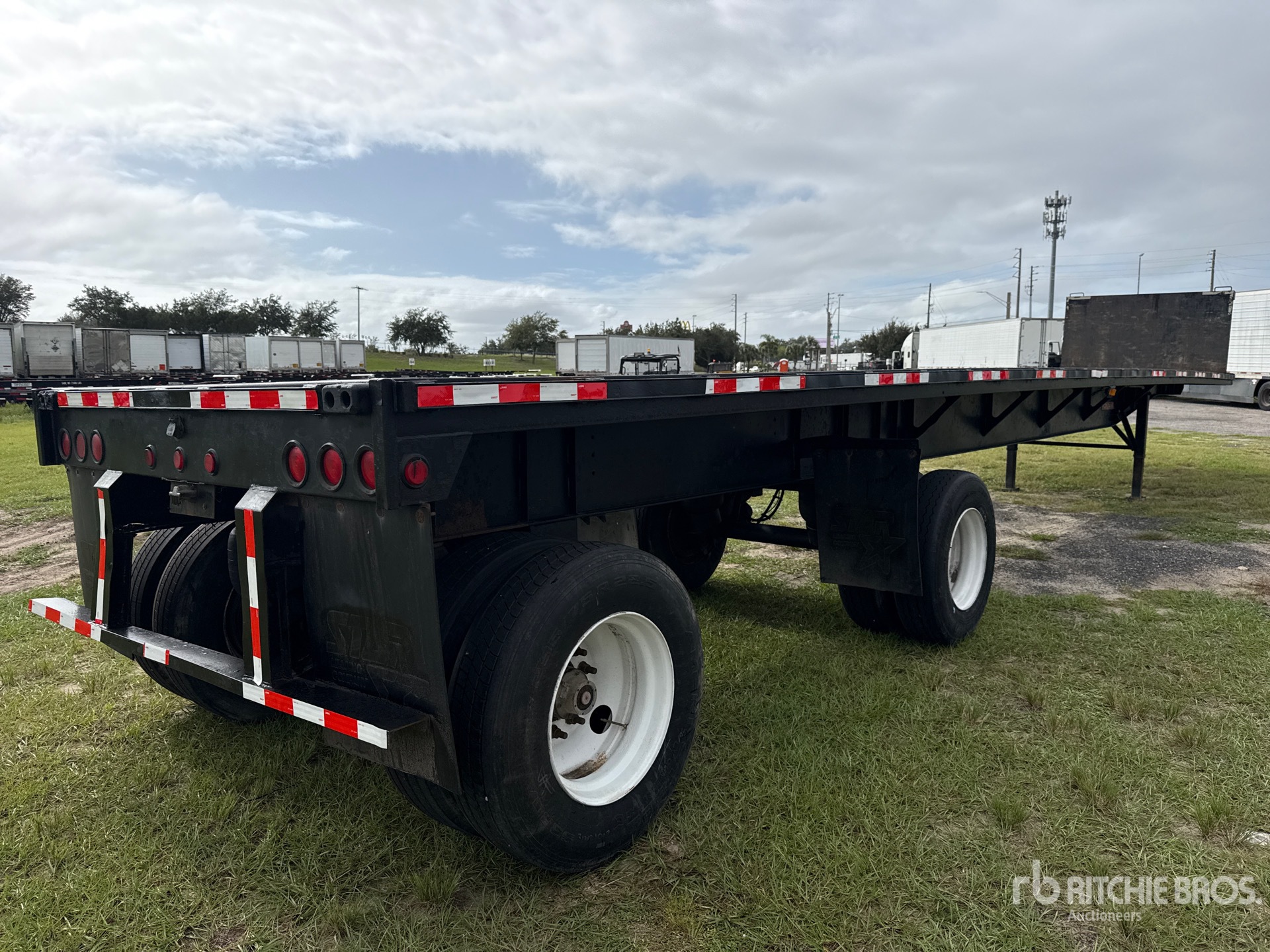 2006 Fontaine 48 FT T/A SPREAD AXLE