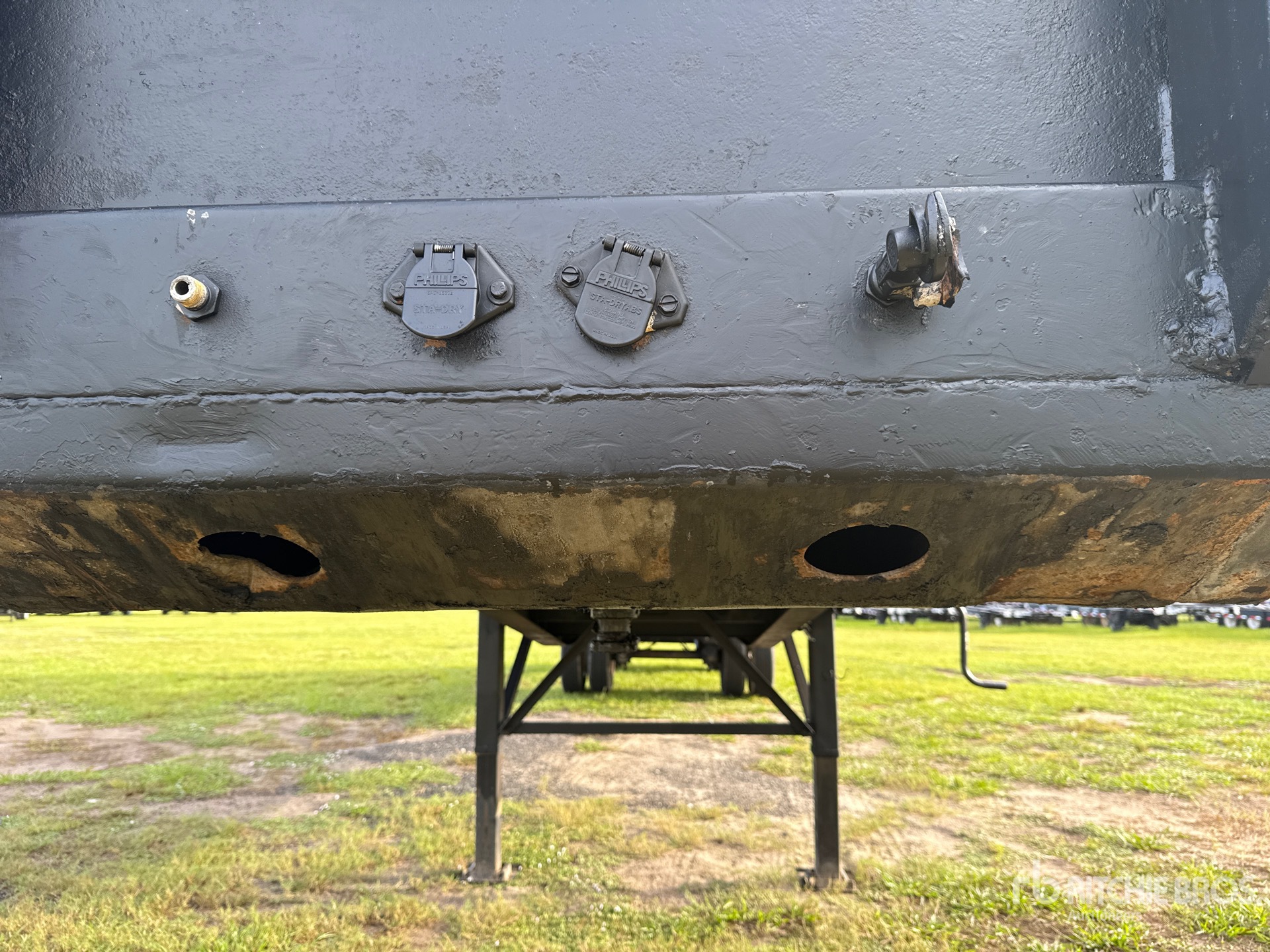 2006 Fontaine 48 FT T/A SPREAD AXLE