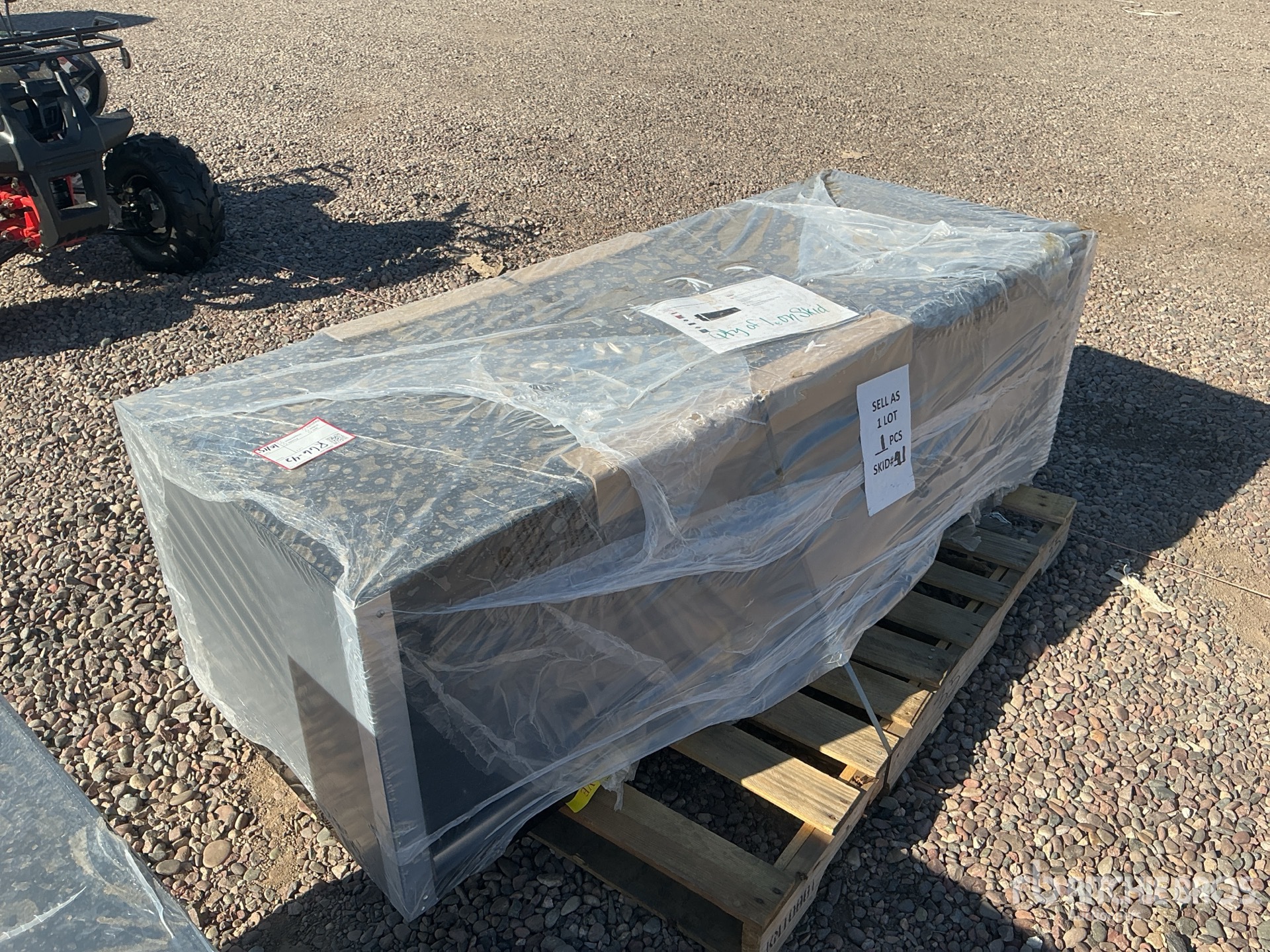 Aspect général with Image, coin arrière droit