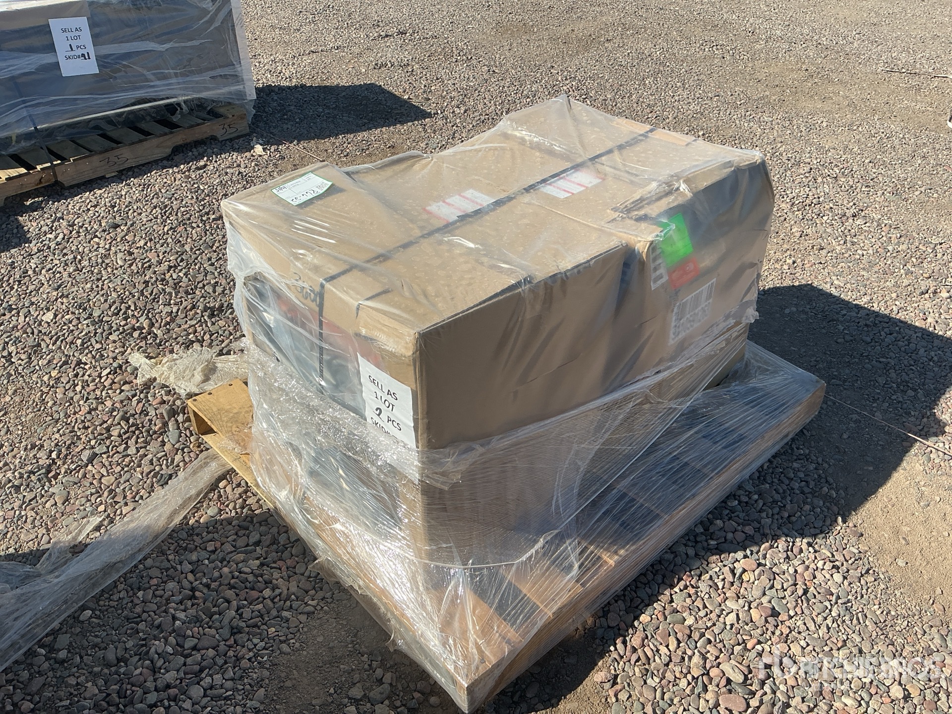 General Appearance with Picture, Left Rear Corner