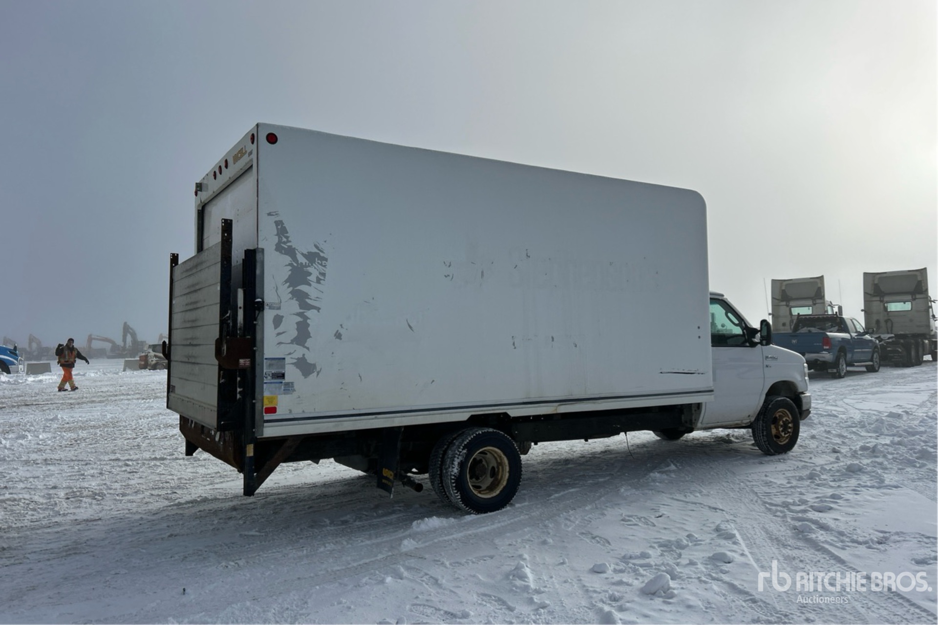 General Appearance with Bild, Ecke hinten rechts