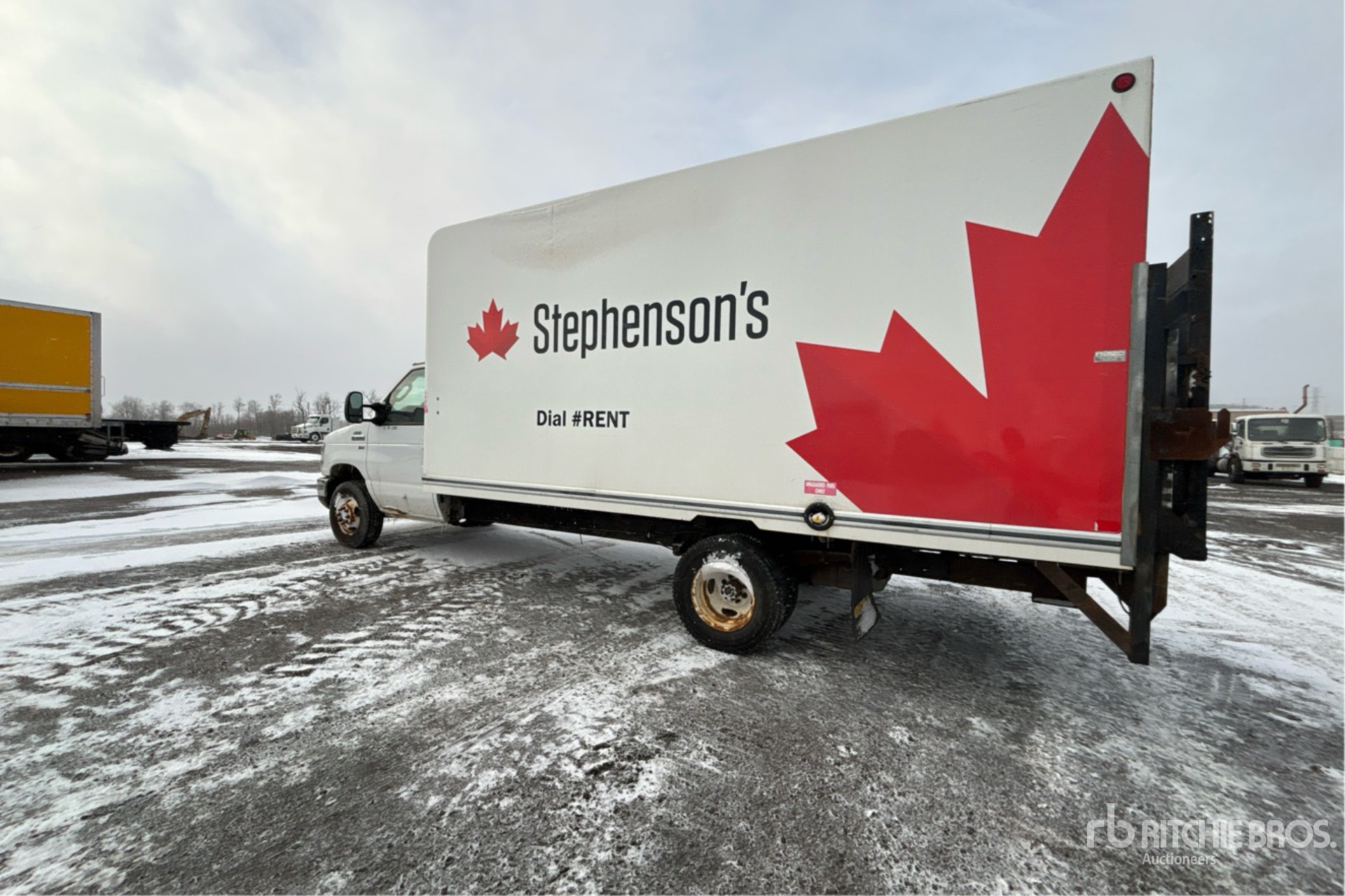 Aspect général with Image, coin arrière gauche