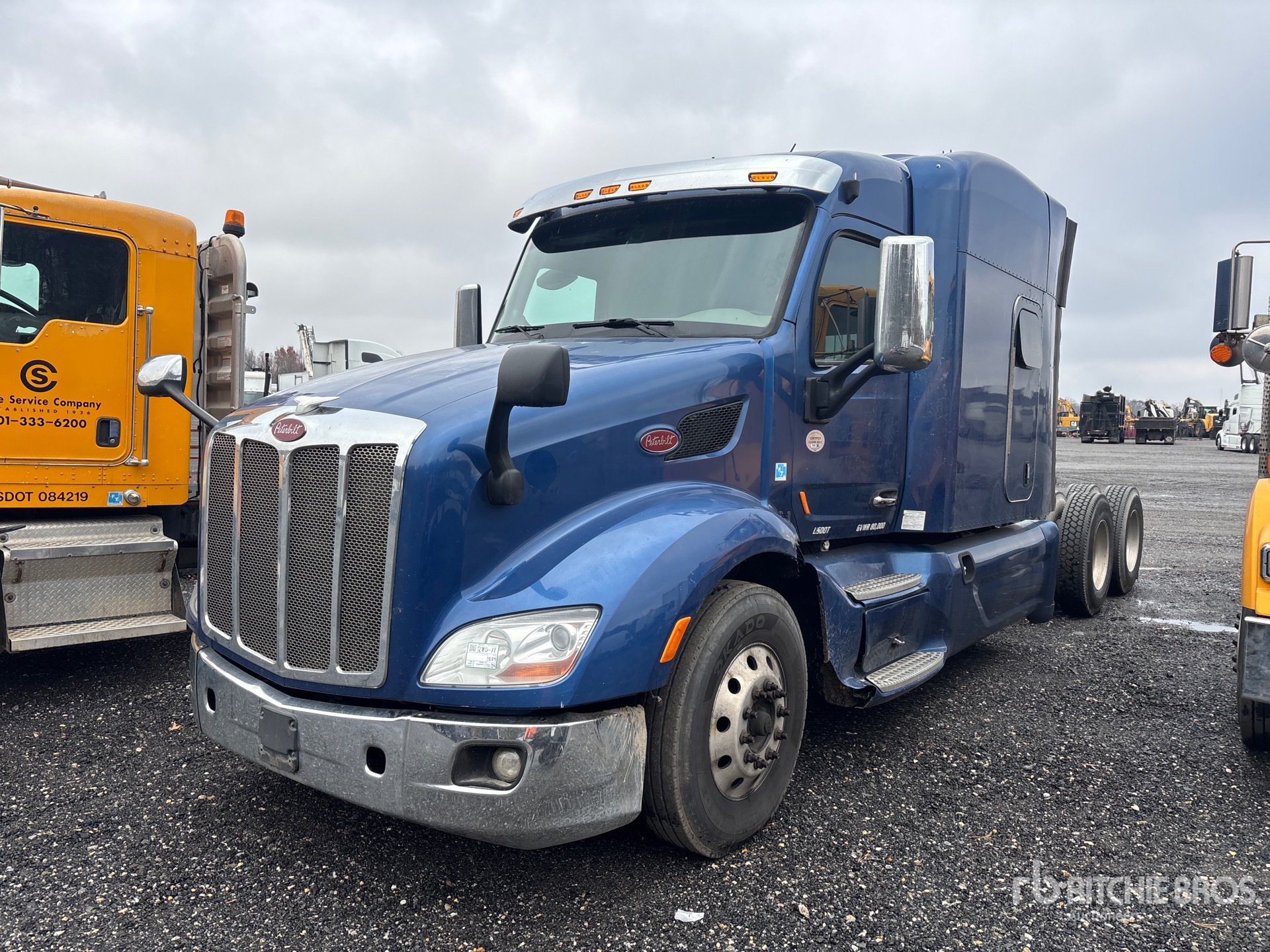 General Appearance with Picture, Left Front Corner