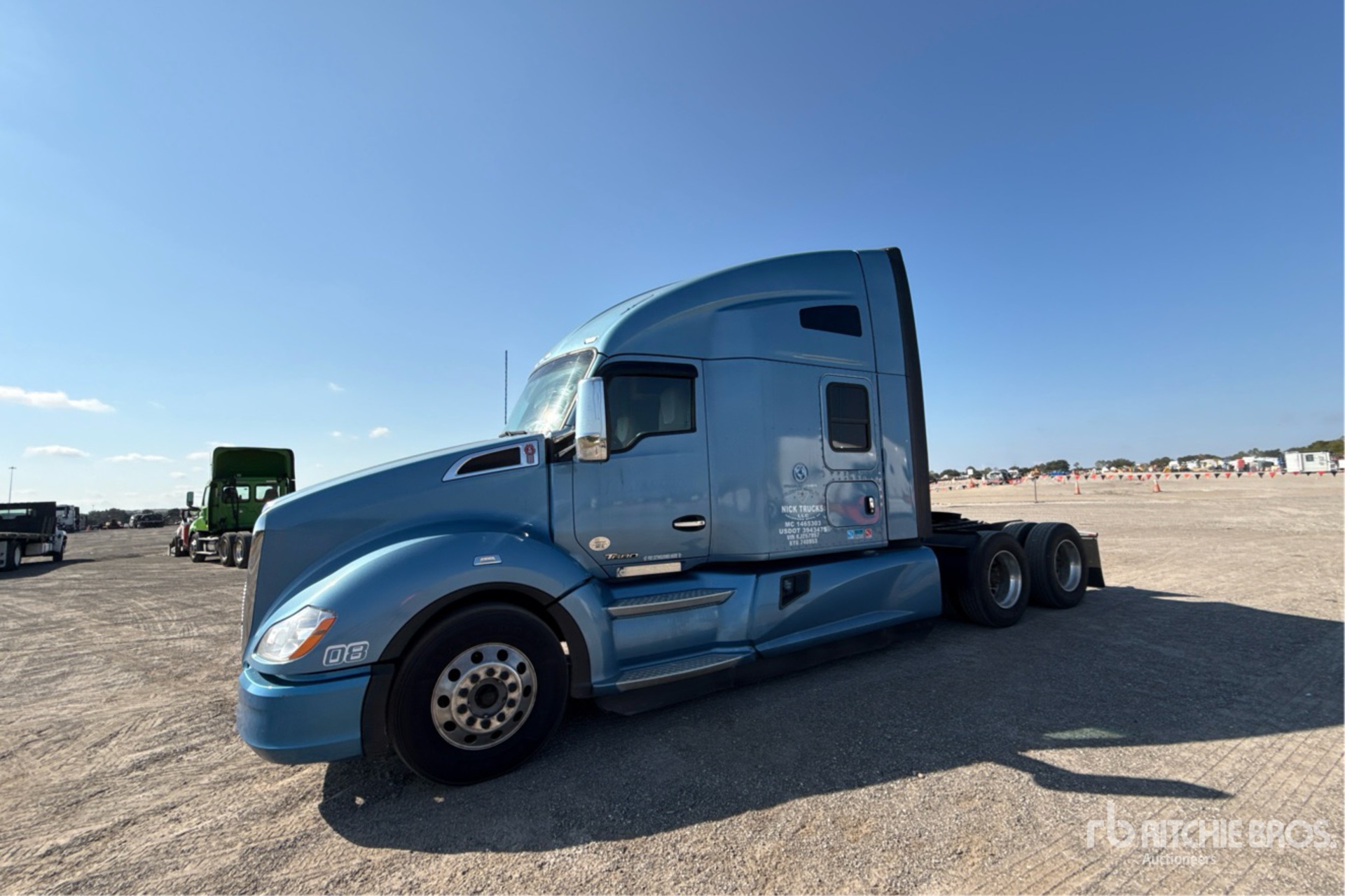 General Appearance with Picture, Left Front Corner