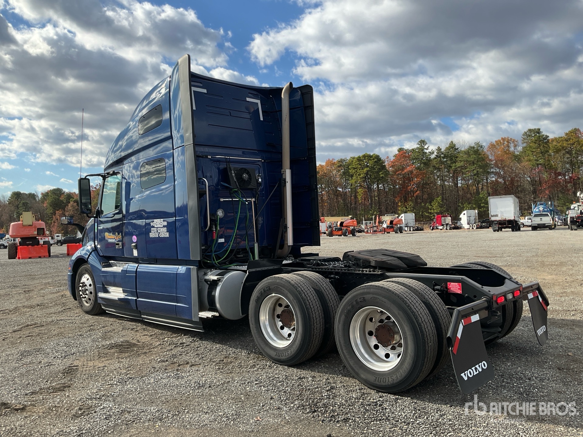 General Appearance with Bild, Ecke hinten links