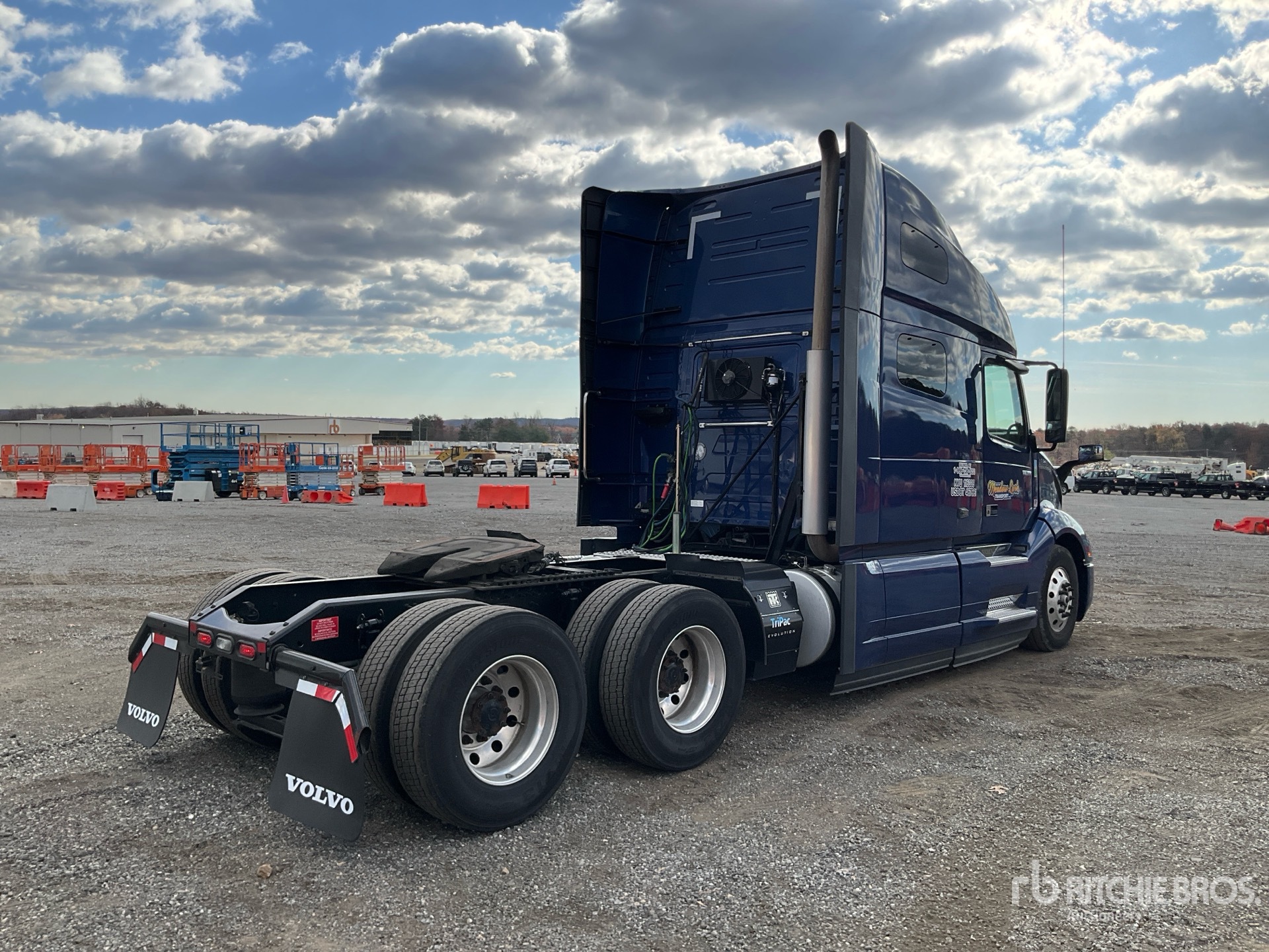 General Appearance with Bild, Ecke hinten rechts