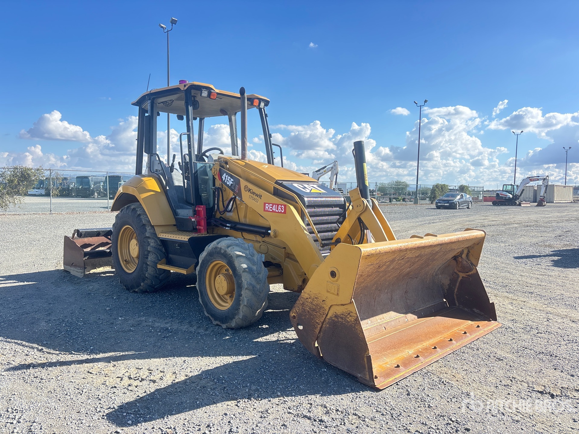 General Appearance with Picture, Right Front Corner