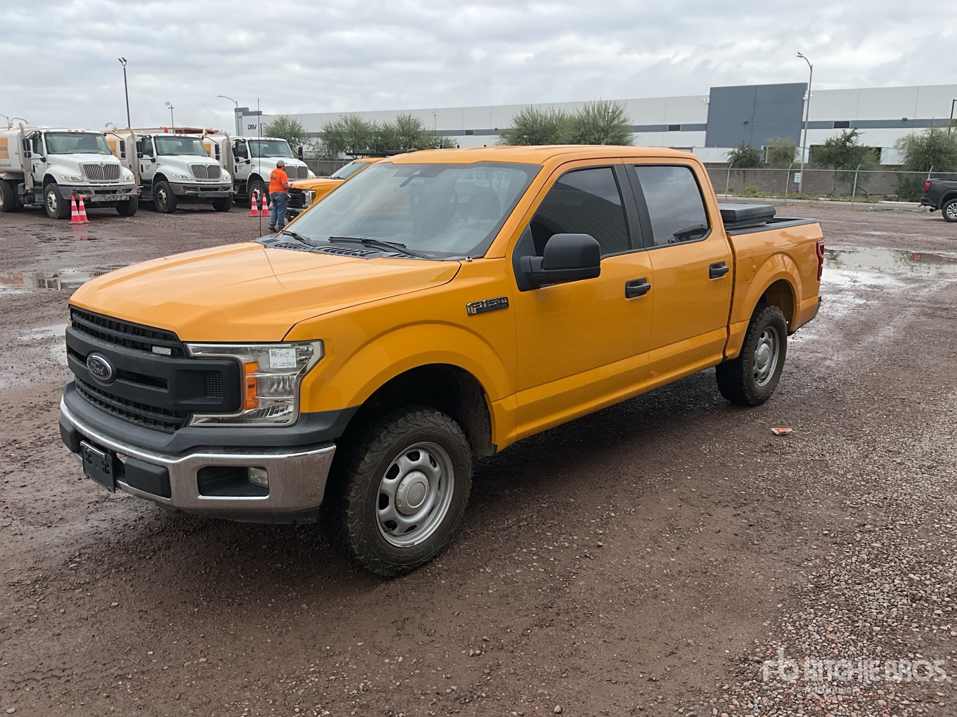 General Appearance with Picture, Left Front Corner