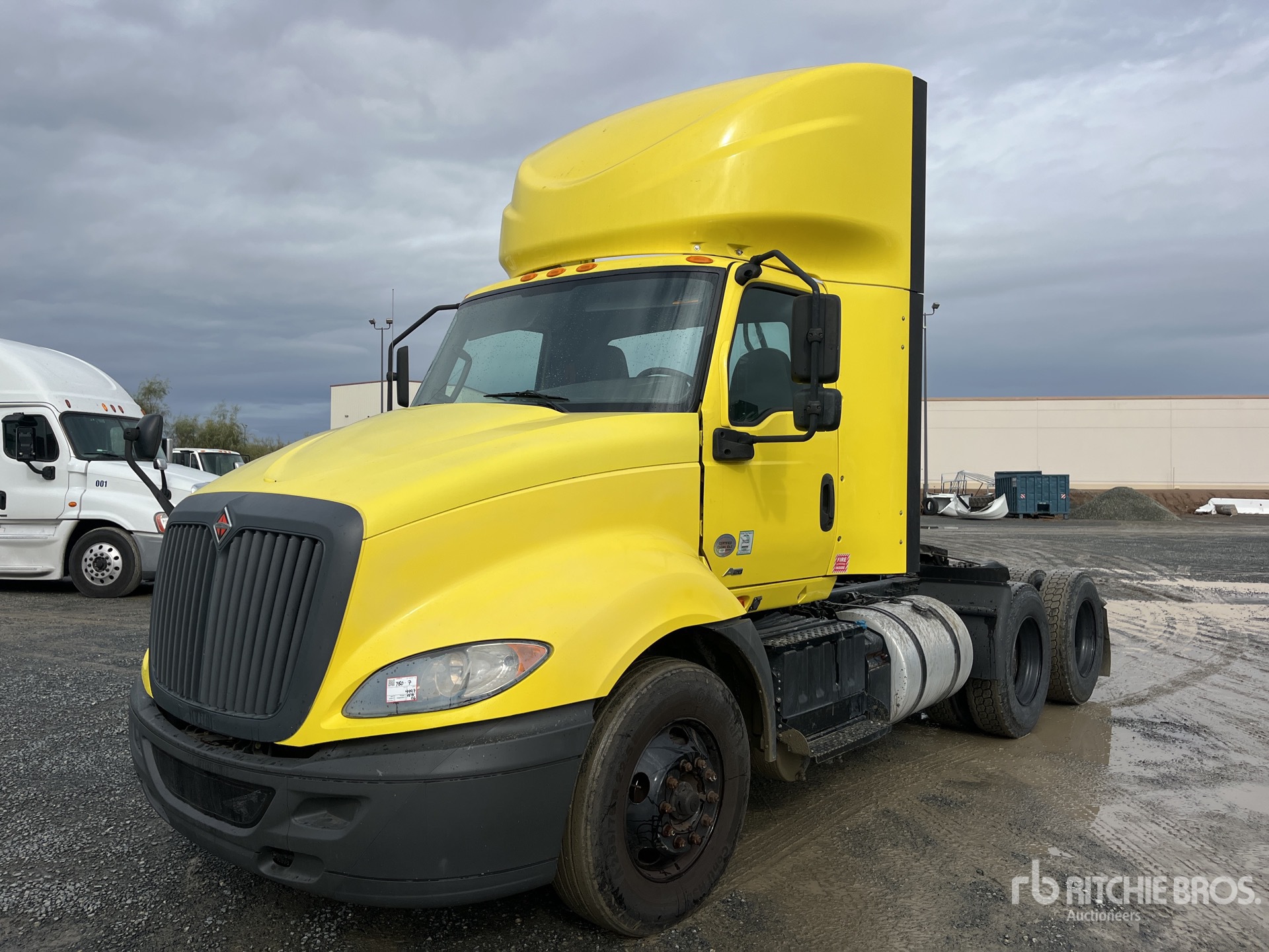 General Appearance with Picture, Left Front Corner