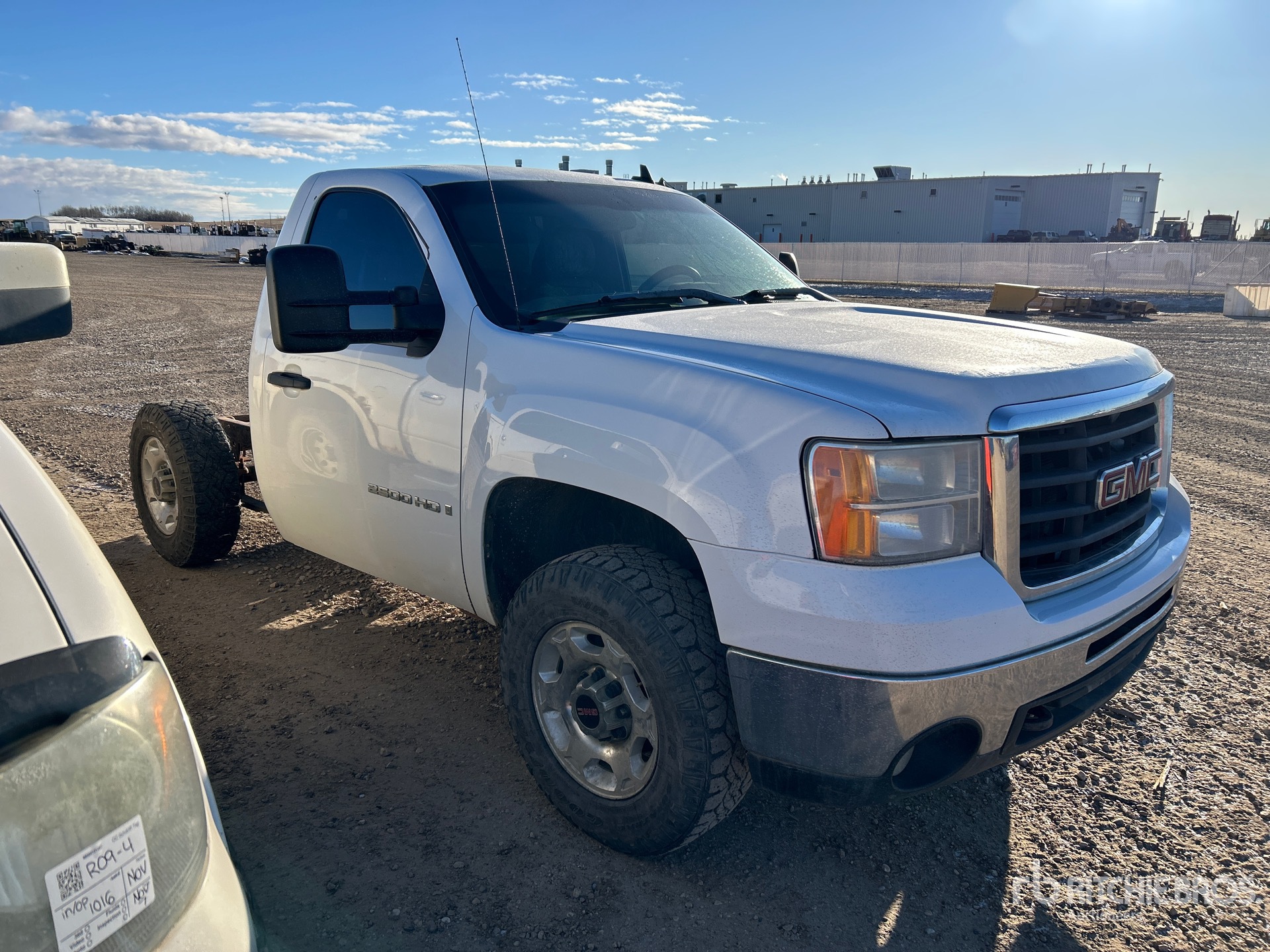 Aspect général with Image, coin avant droit