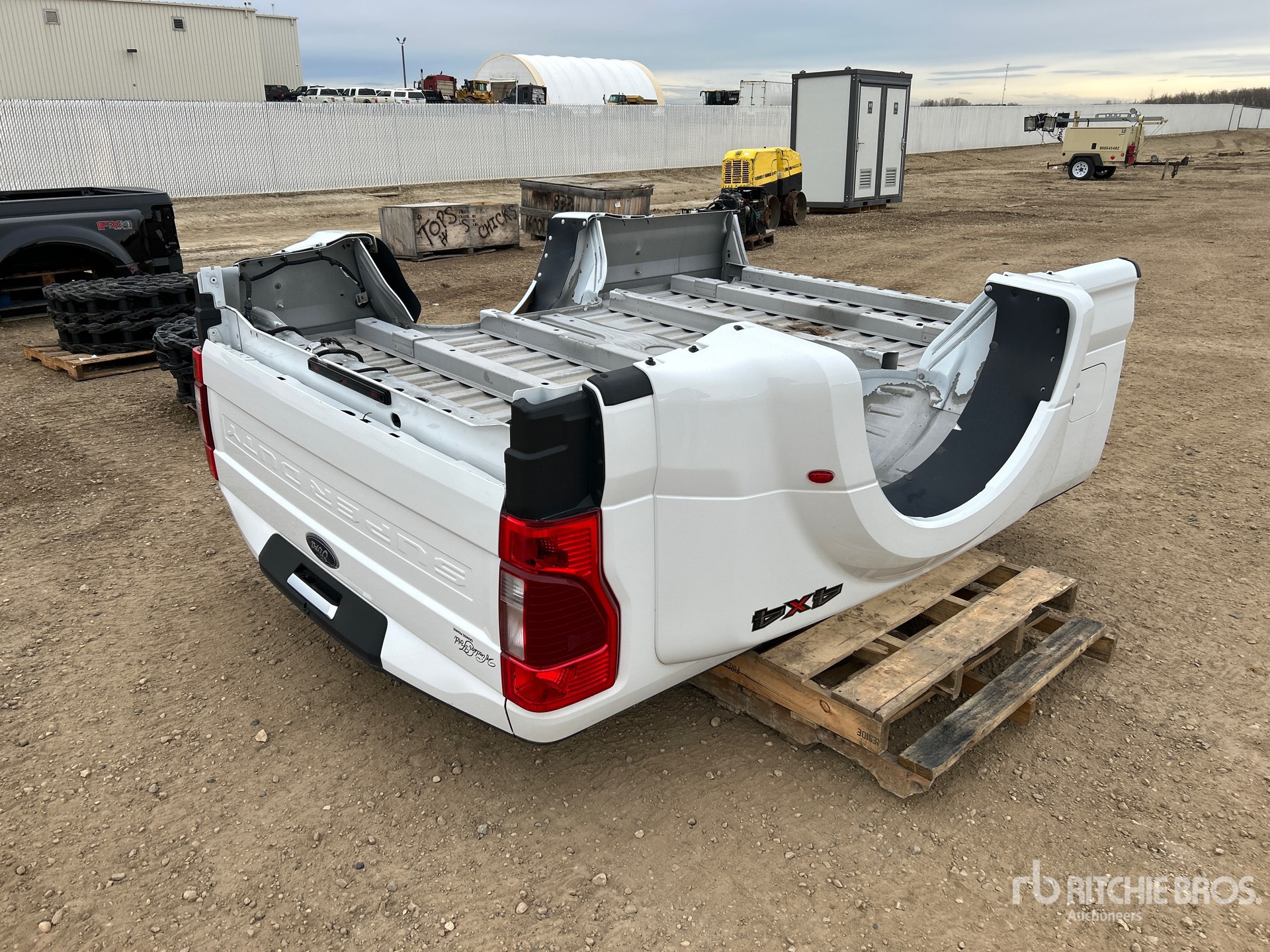 General Appearance with Imagen: esquina trasera derecha