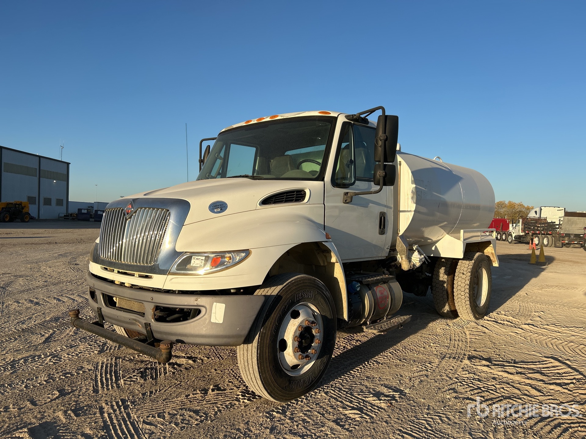 General Appearance with Picture, Left Front Corner