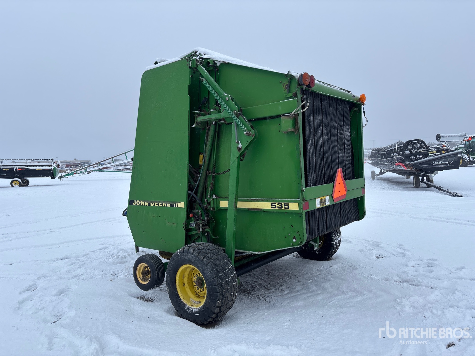 General Appearance with Foto, angolo posteriore sinistro